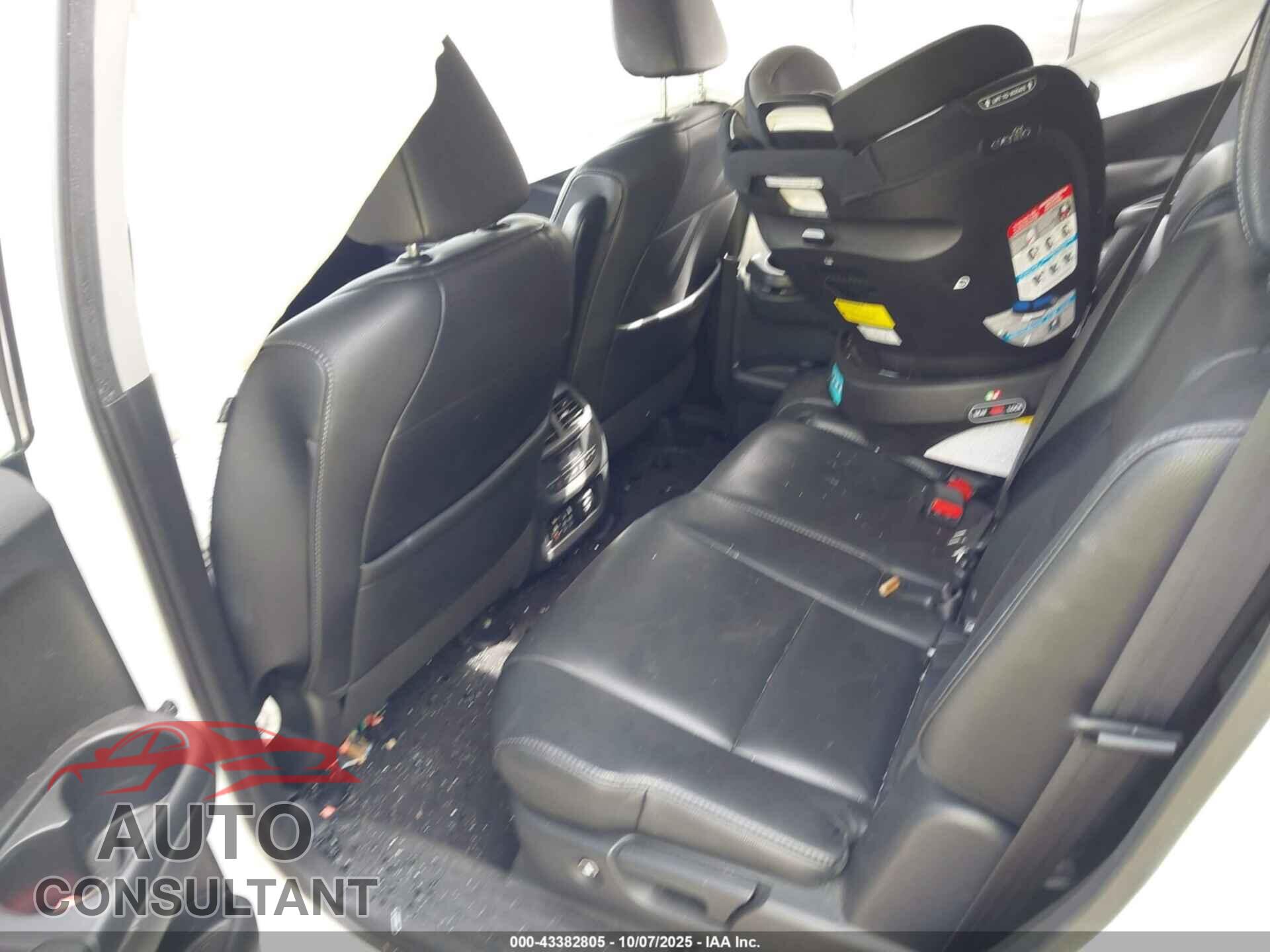 HONDA PILOT 2017 - 5FNYF6H92HB003020