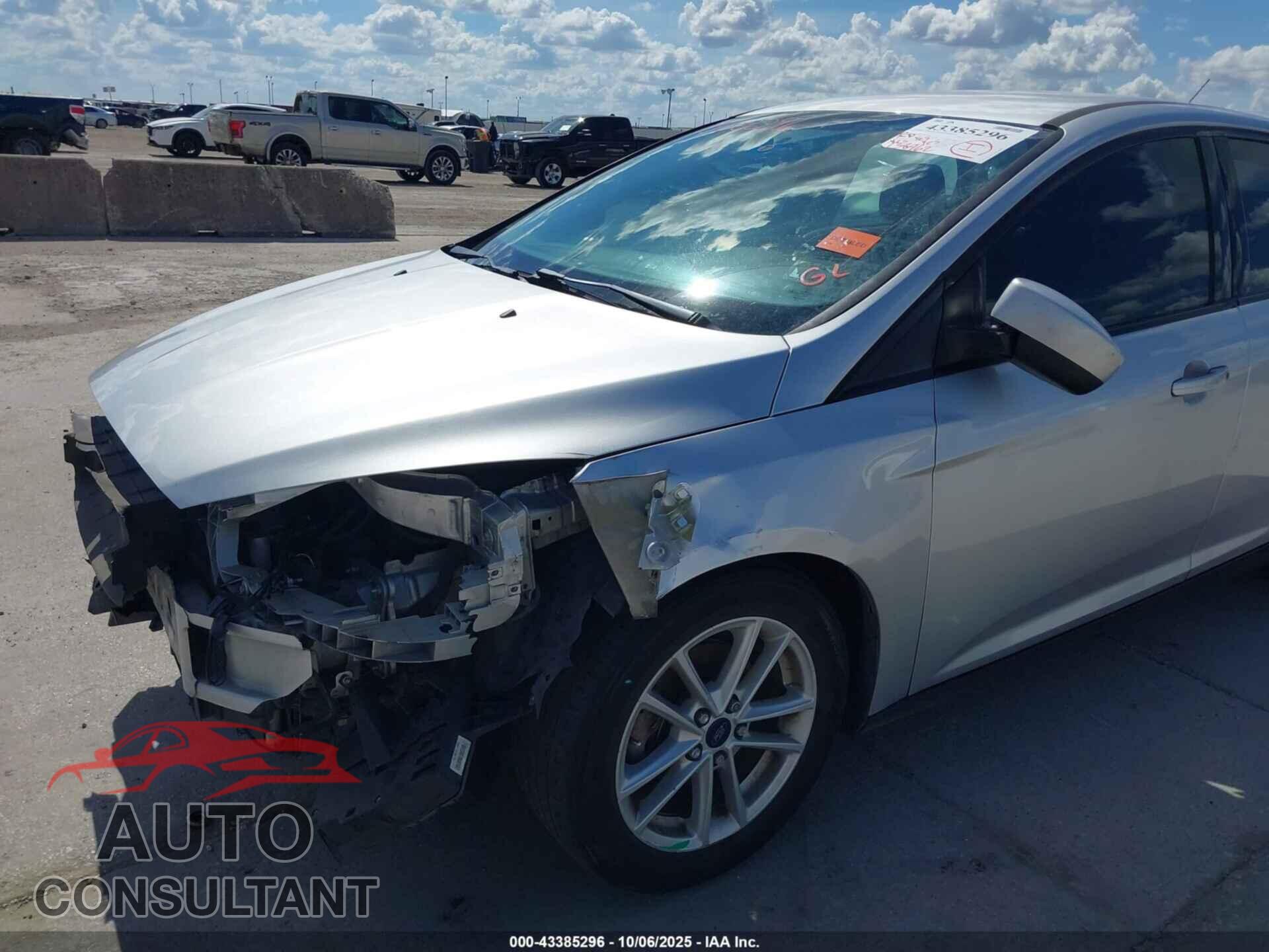 FORD FOCUS 2018 - 1FADP3F28JL268775