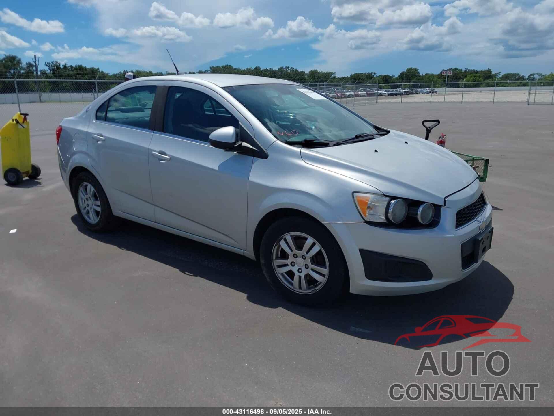 CHEVROLET SONIC 2012 - 1G1JD5SB3C4211154