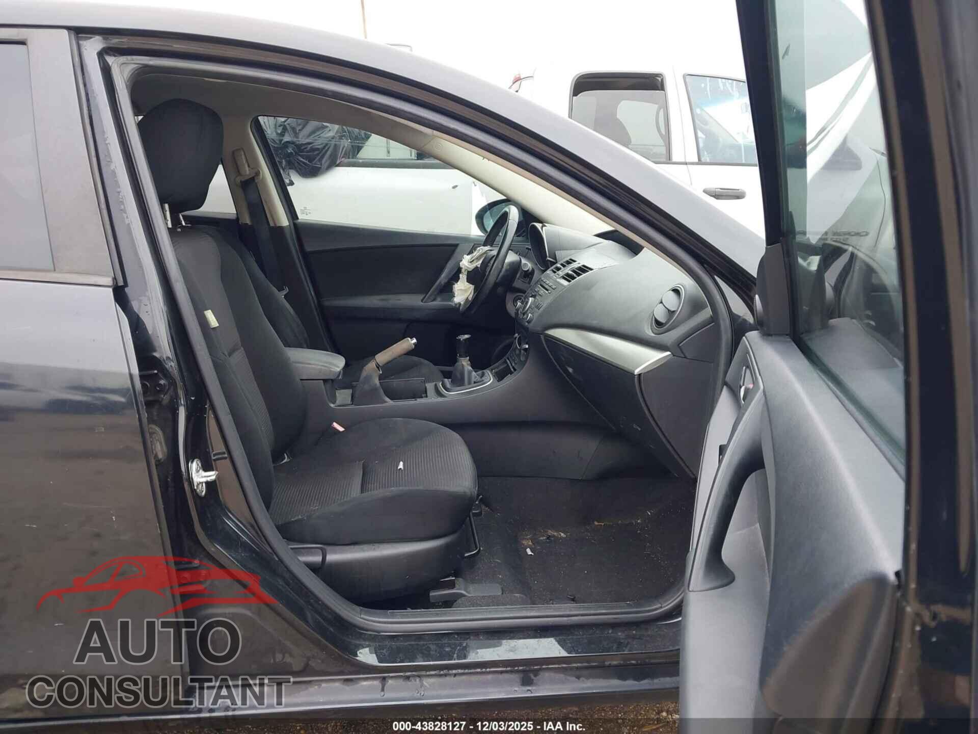 MAZDA MAZDA3 2012 - JM1BL1V73C1668711