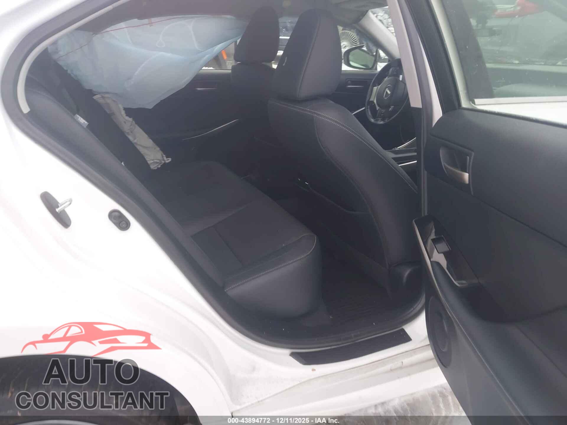 LEXUS IS 300 2017 - JTHCM1D20H5016375