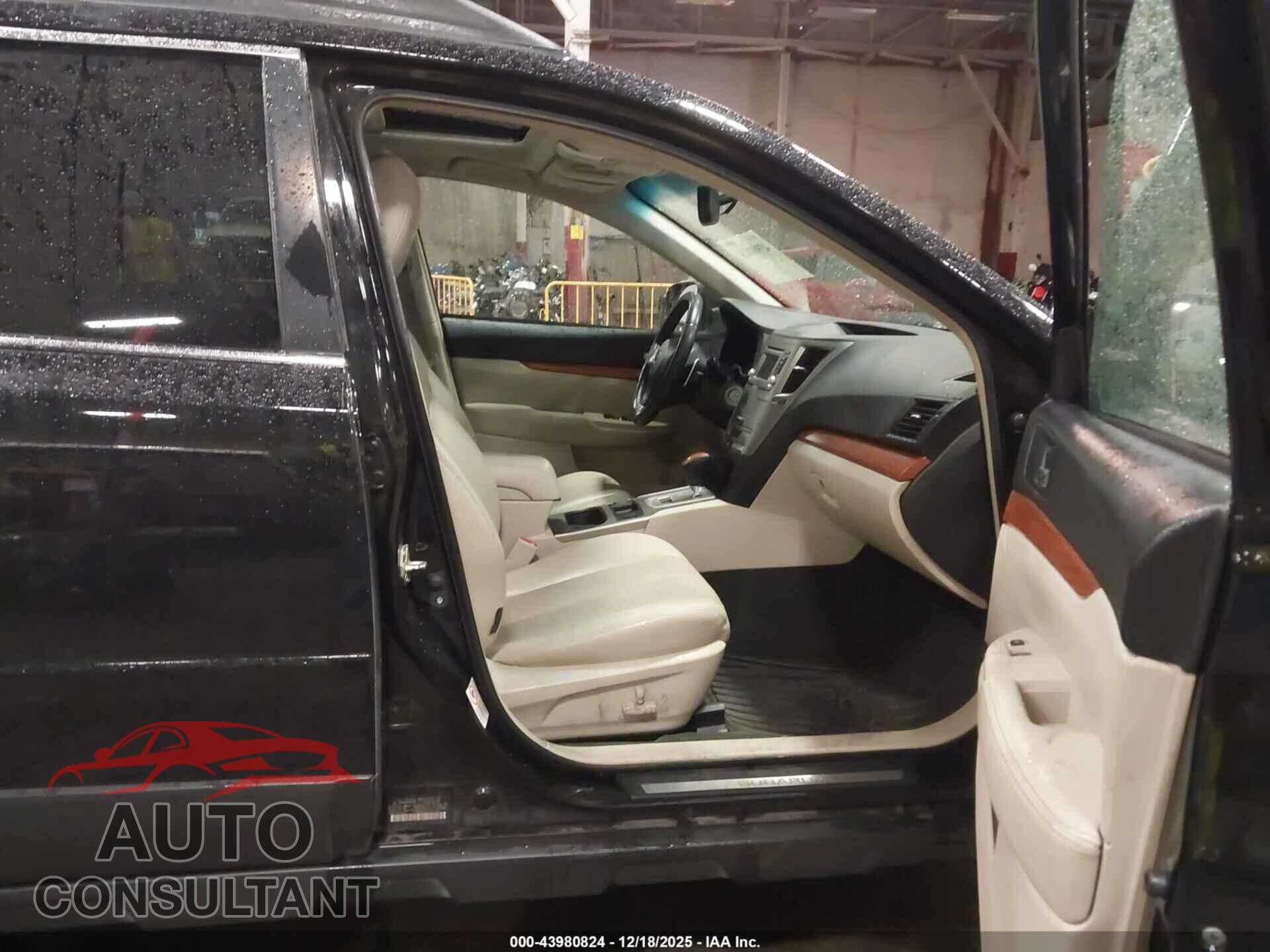 SUBARU OUTBACK 2014 - 4S4BRBLC4E3207993