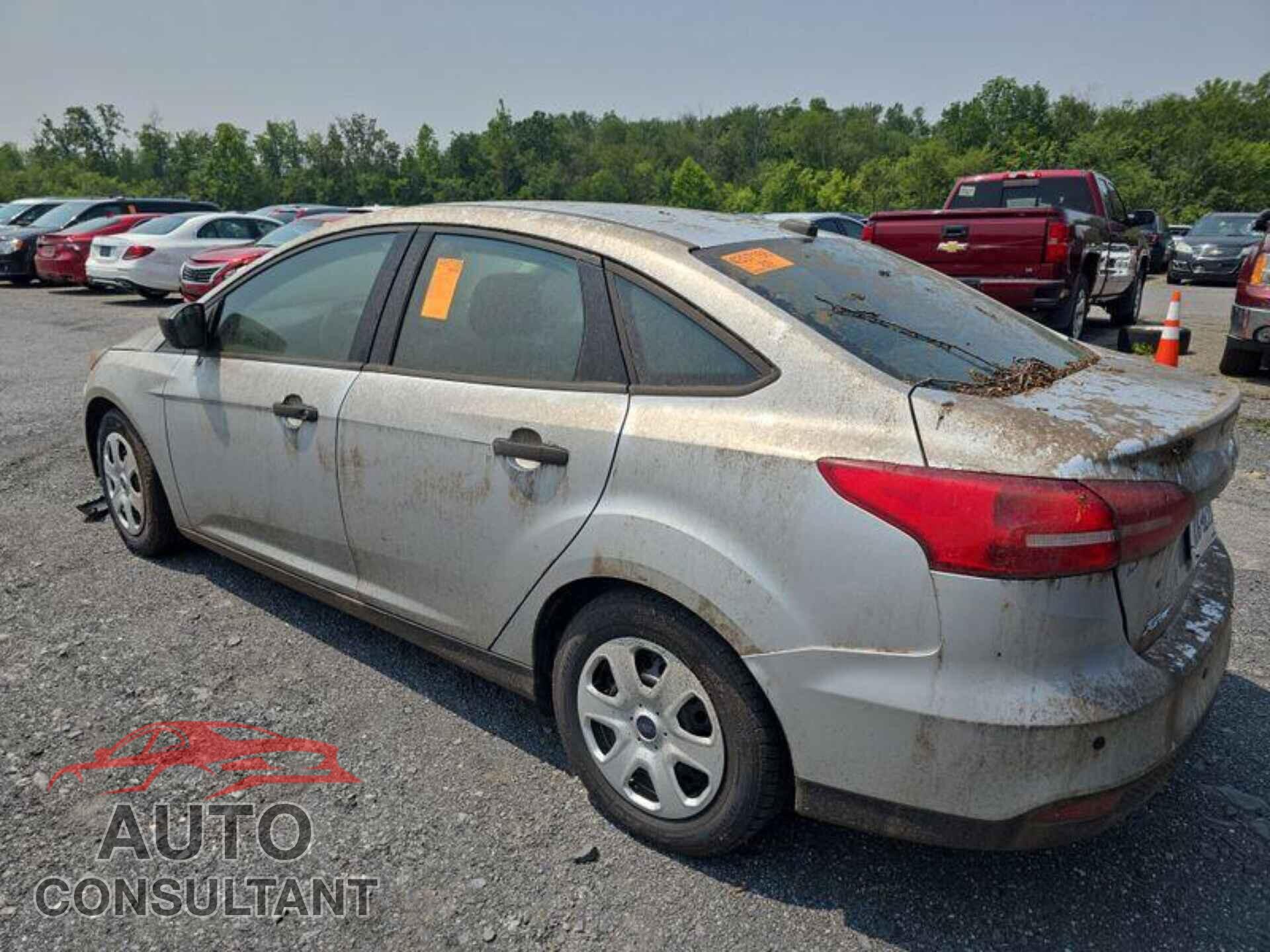 FORD FOCUS 2017 - 1FADP3E22HL212083