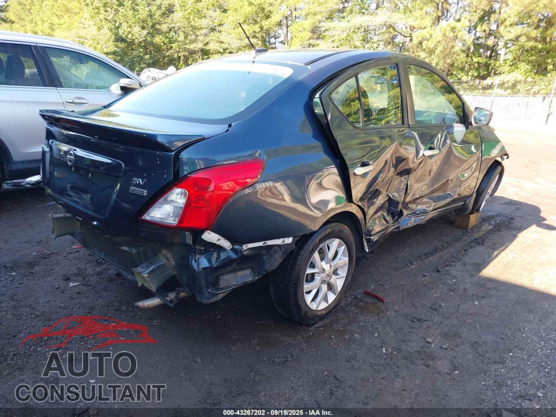 NISSAN VERSA 2017 - 3N1CN7AP3HL870247