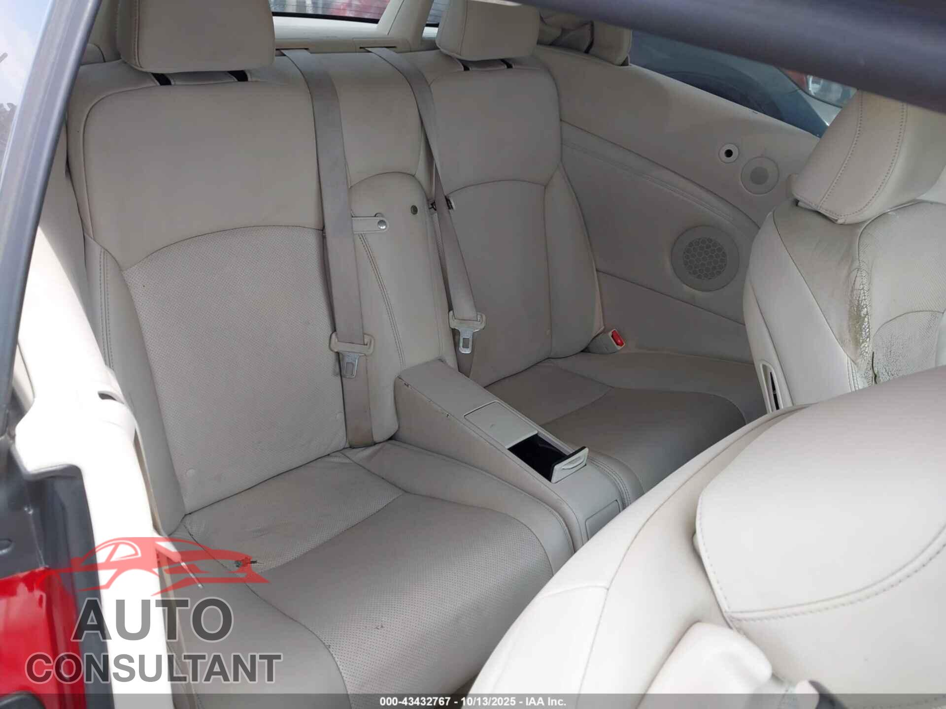 LEXUS IS 250C 2011 - JTHFF2C23B2521219