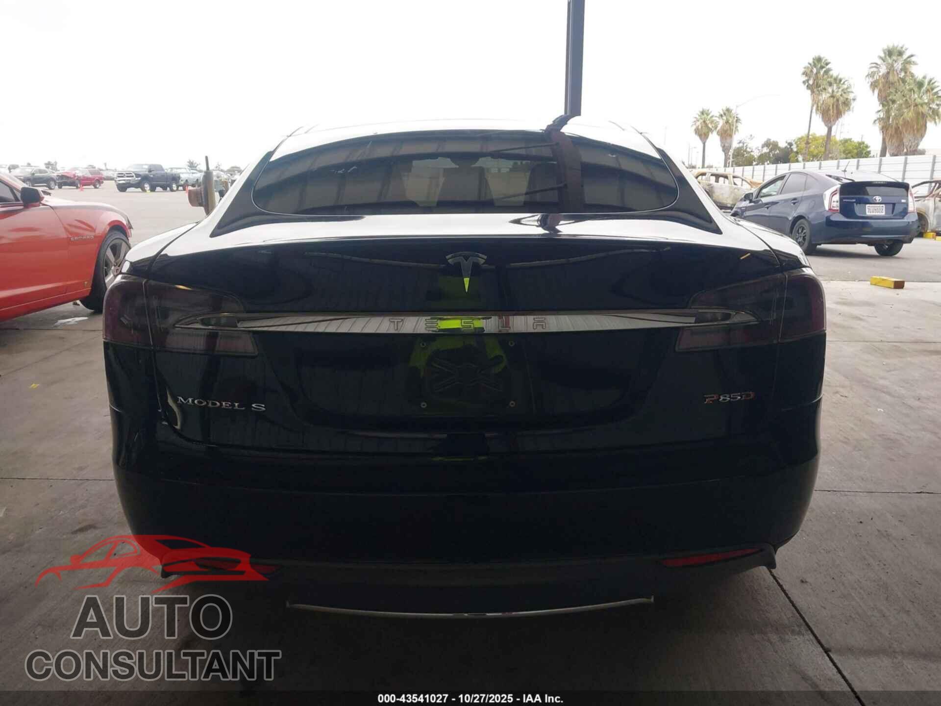 TESLA MODEL S 2014 - 5YJSA1H21EFP64367