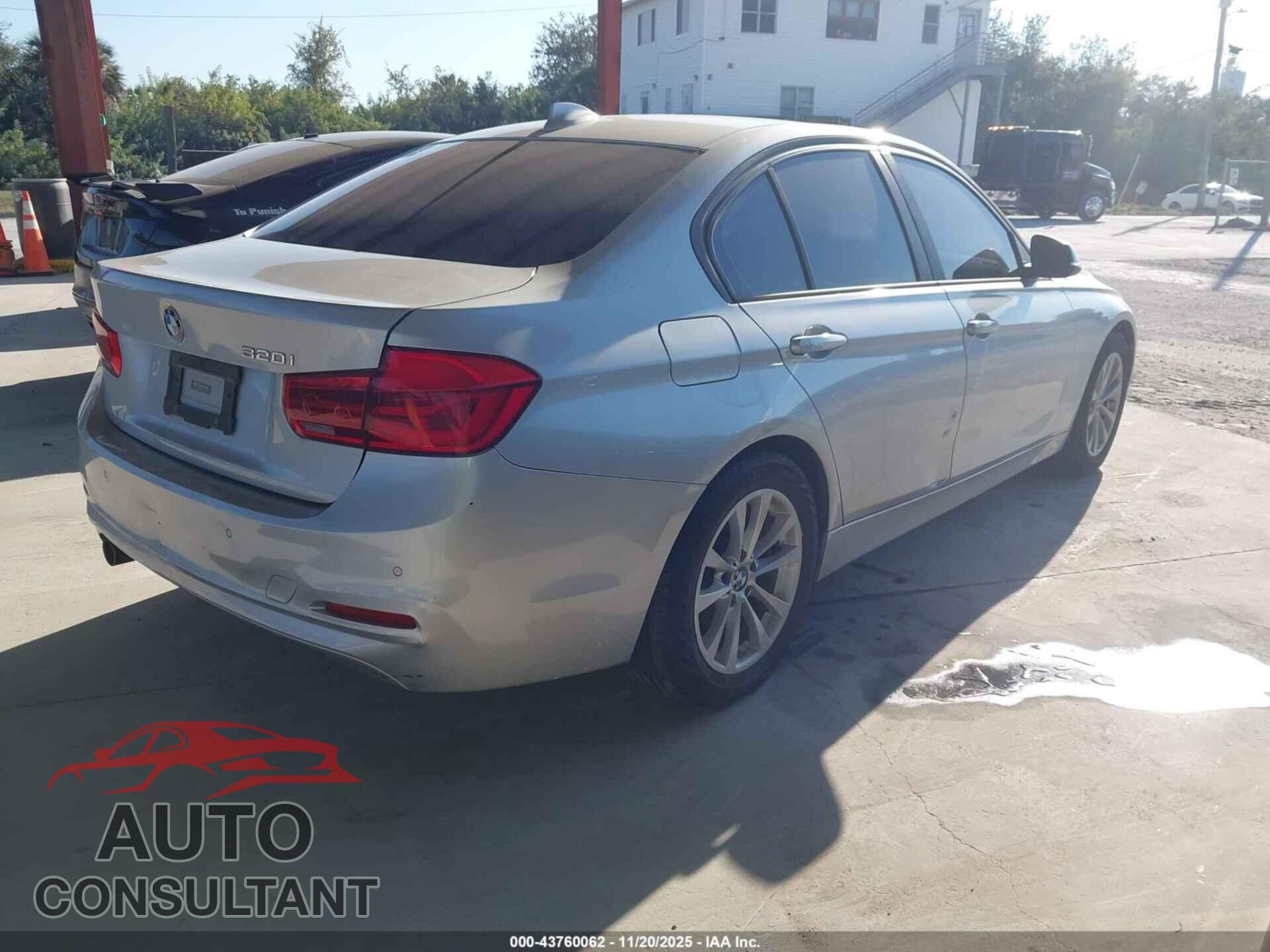 BMW 320I 2017 - WBA8A9C38HK864155