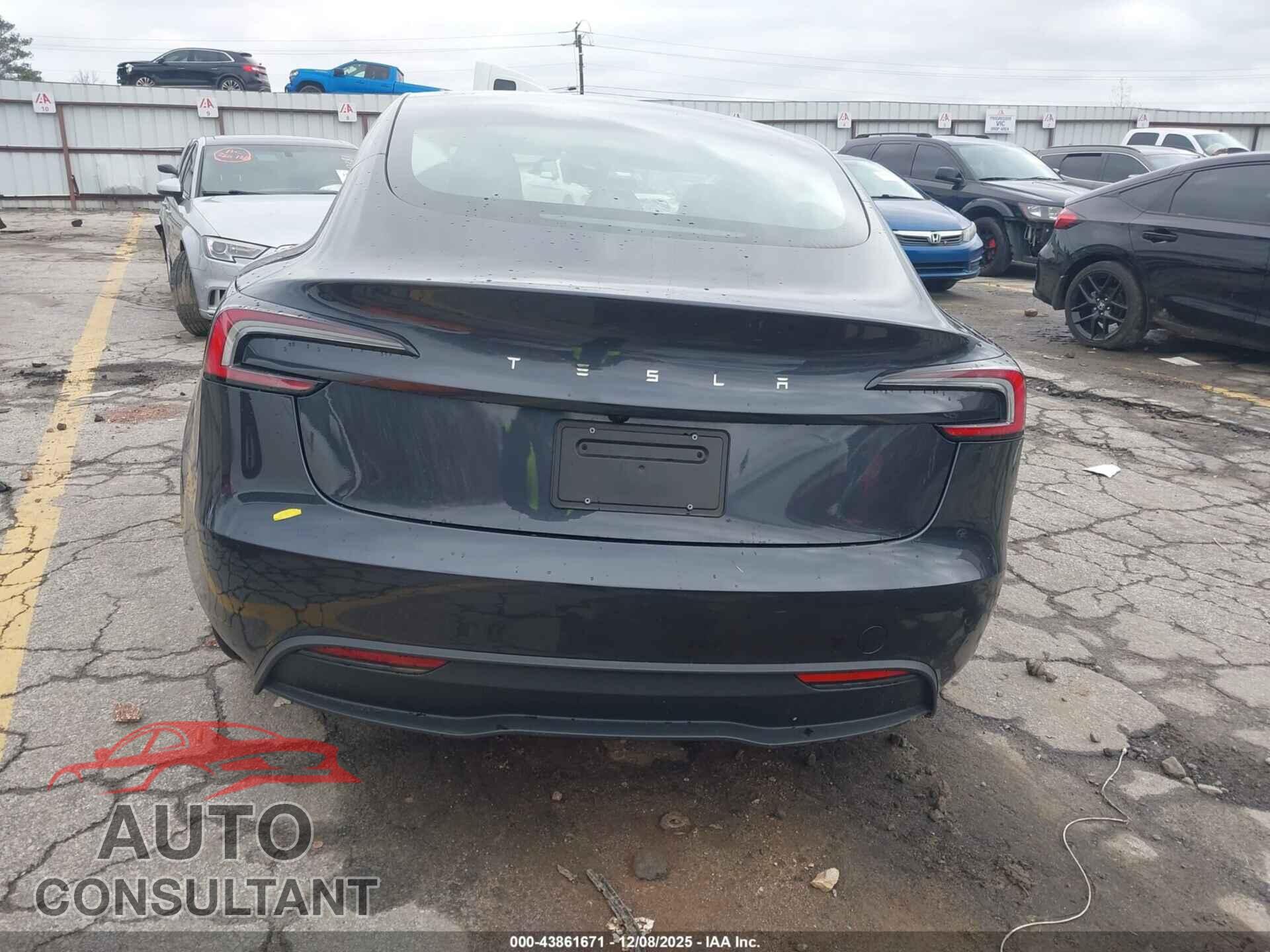 TESLA MODEL 3 2024 - 5YJ3E1EA2RF872670