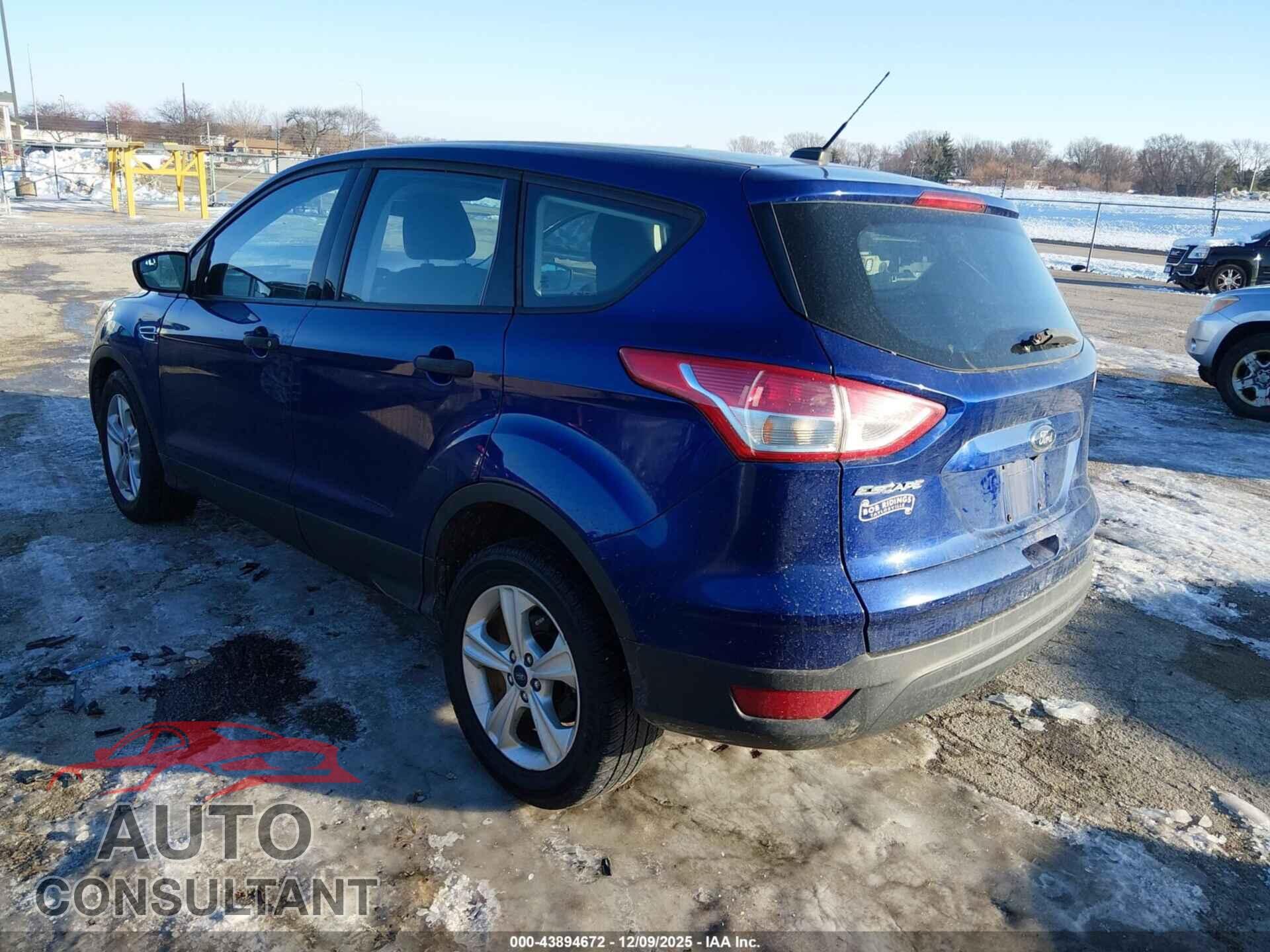FORD ESCAPE 2016 - 1FMCU0F71GUA05504