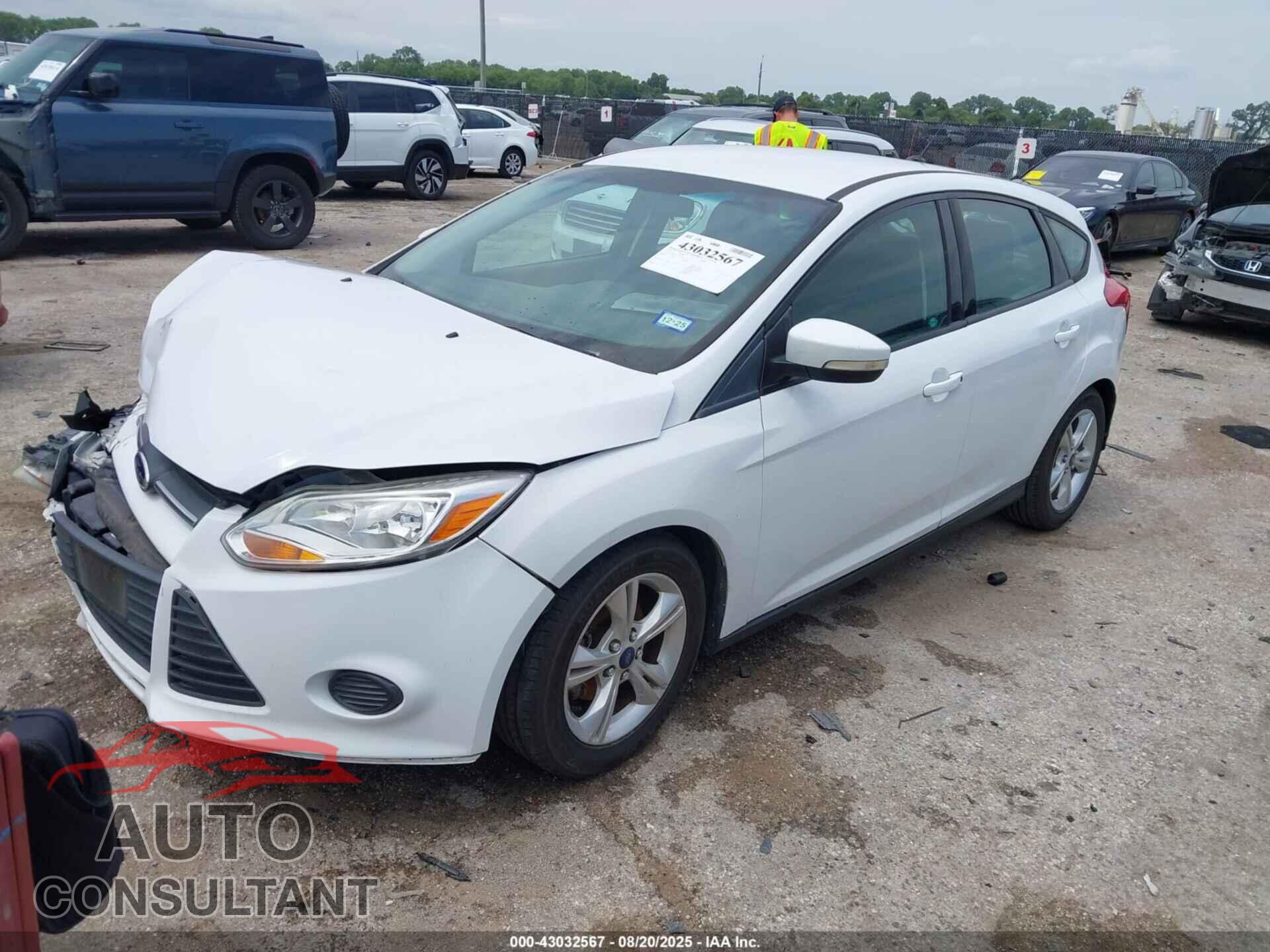 FORD FOCUS 2014 - 1FADP3K27EL393181