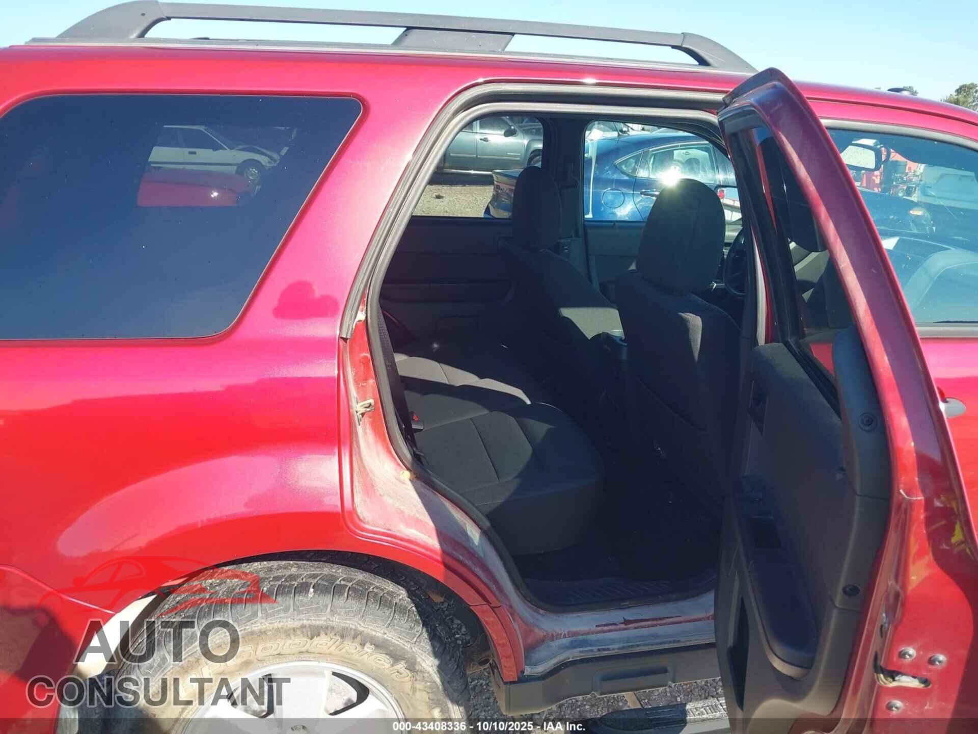 FORD ESCAPE 2012 - 1FMCU0D74CKB75400