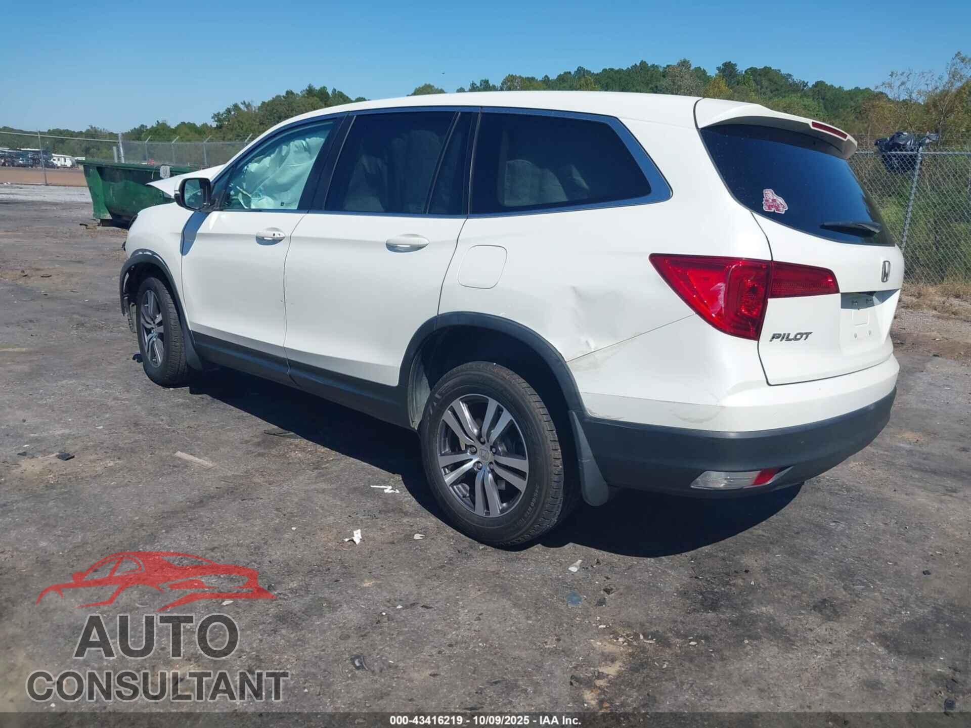 HONDA PILOT 2017 - 5FNYF5H38HB040496