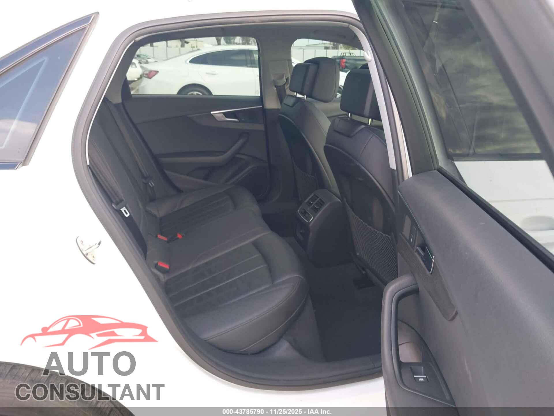 AUDI A4 2019 - WAUGMAF45KN017575