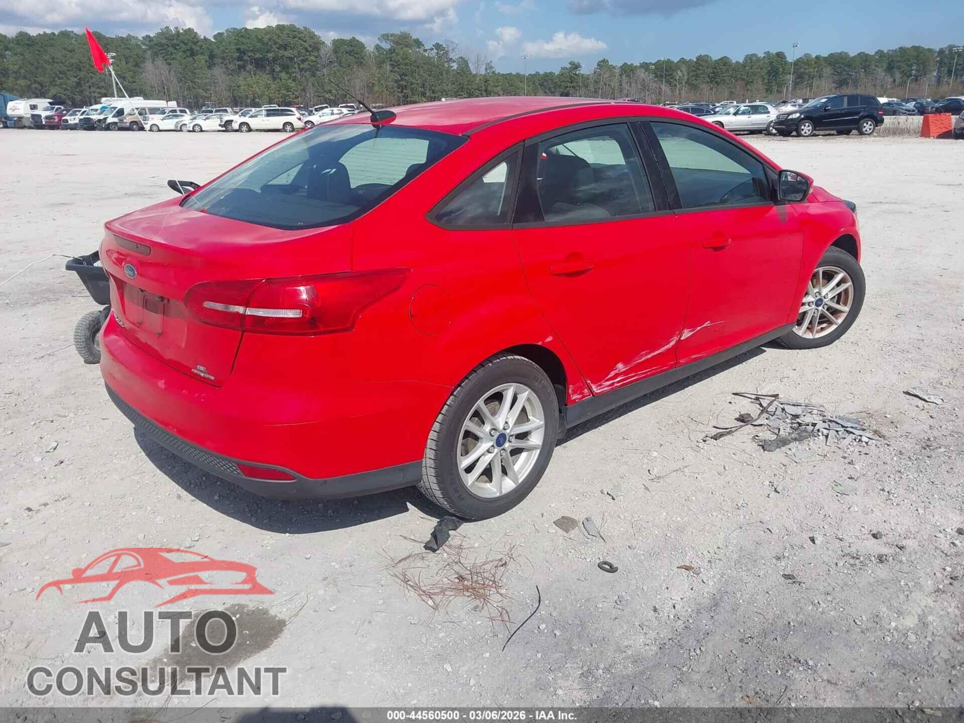 FORD FOCUS 2015 - 1FADP3F29FL329381