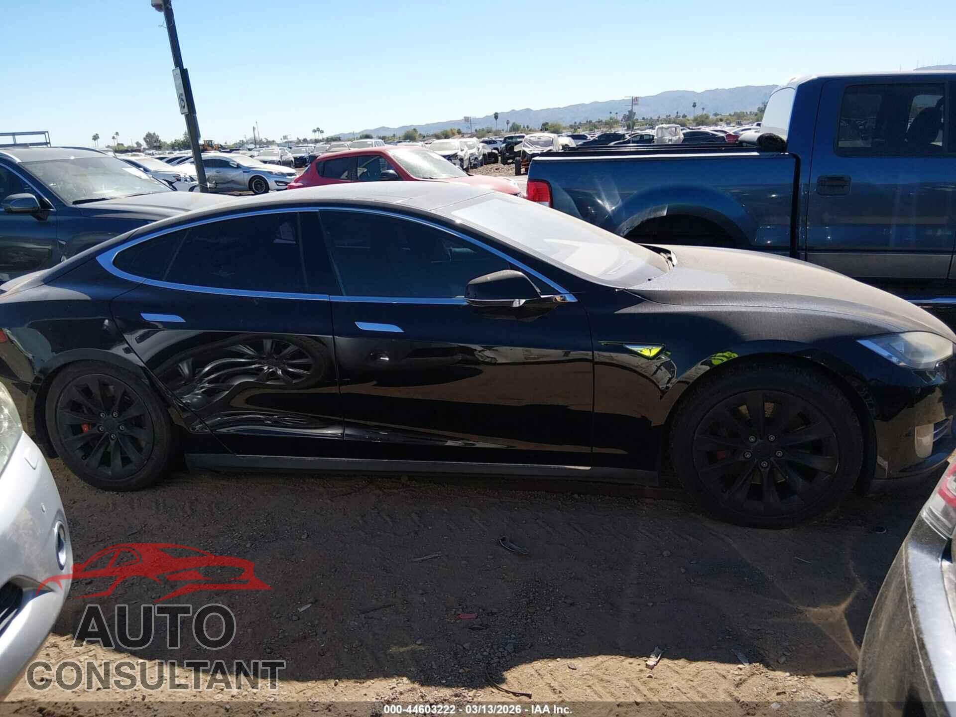 TESLA MODEL S 2015 - 5YJSA1H40FF080624