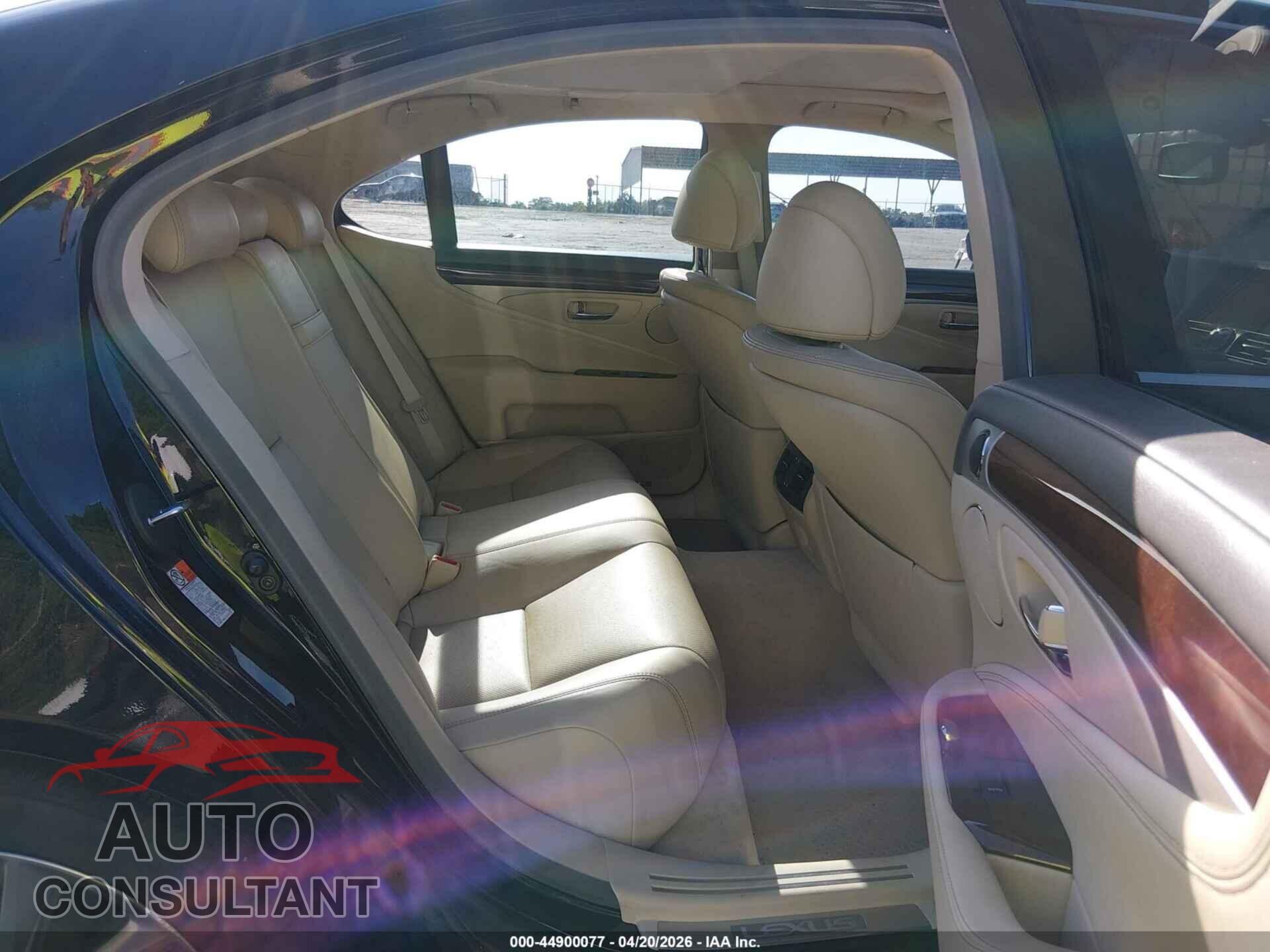 LEXUS LS 460 2015 - JTHBL5EF0F5136102