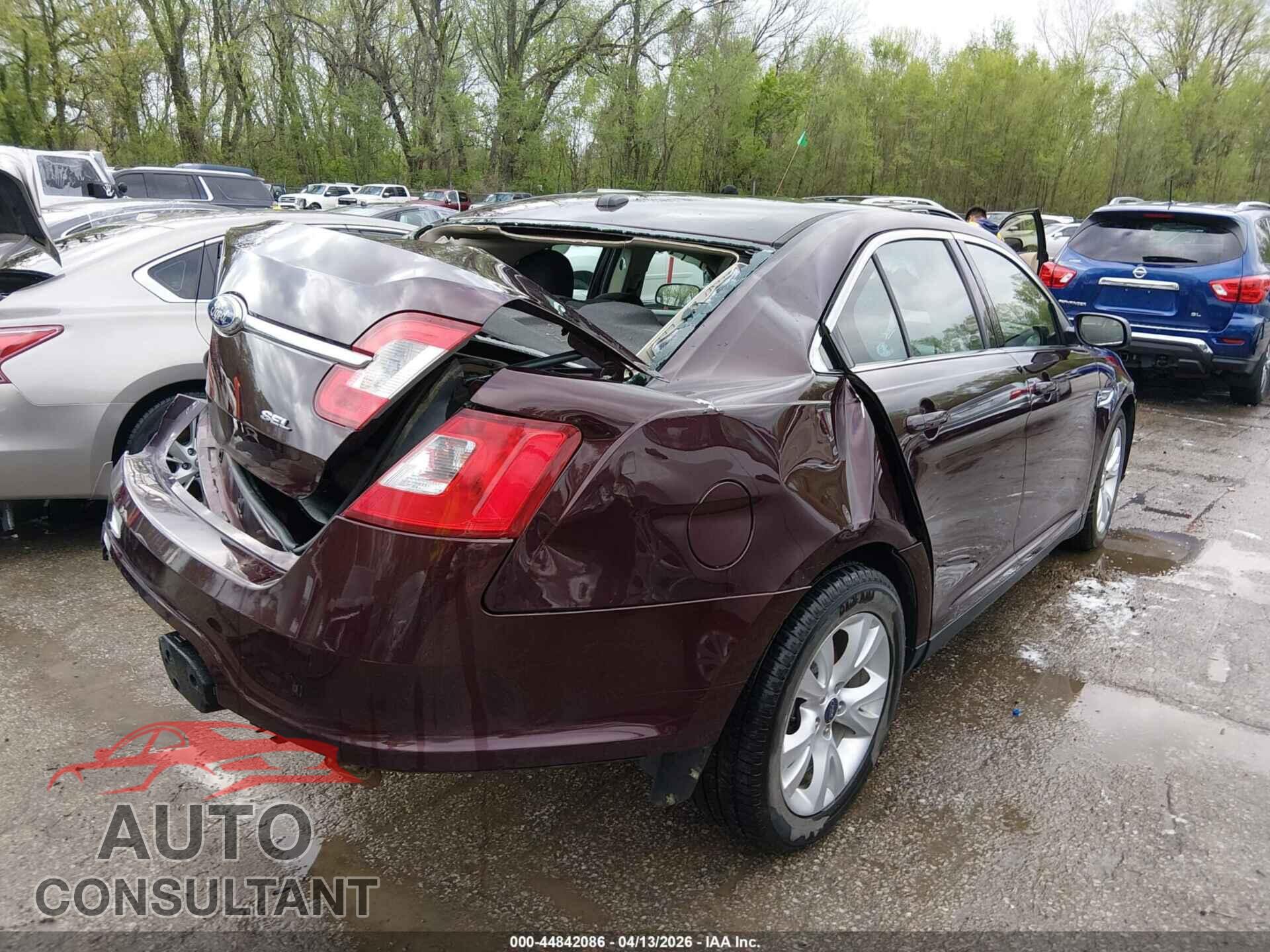 FORD TAURUS 2011 - 1FAHP2EW5BG106175