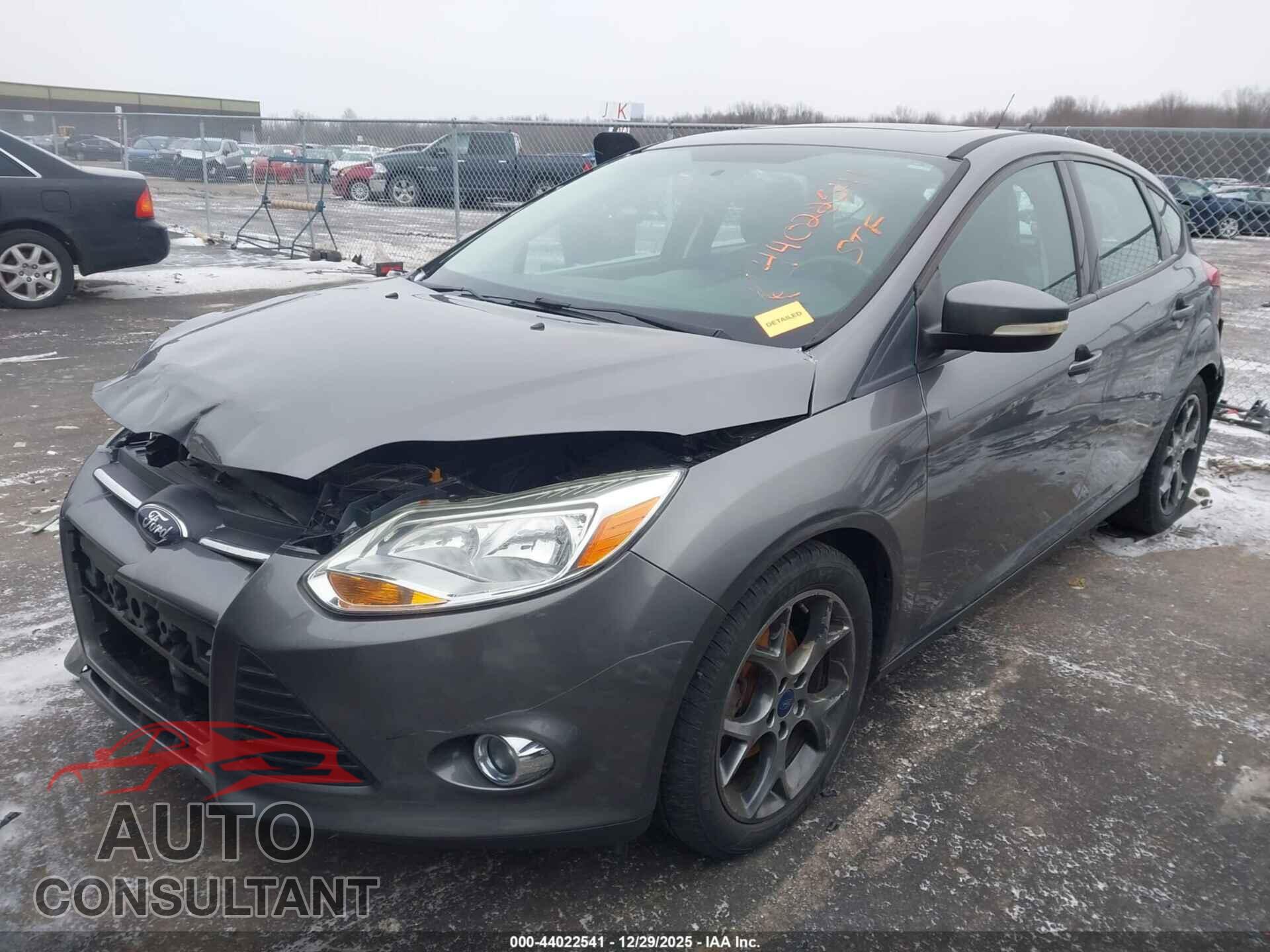 FORD FOCUS 2014 - 1FADP3K25EL326952