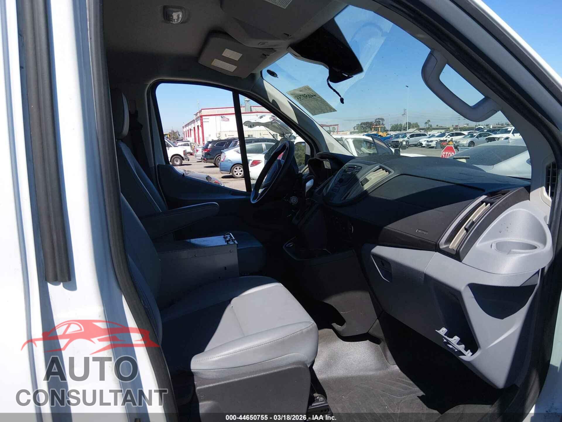 FORD TRANSIT-150 2018 - 1FTYE2YM2JKB14644