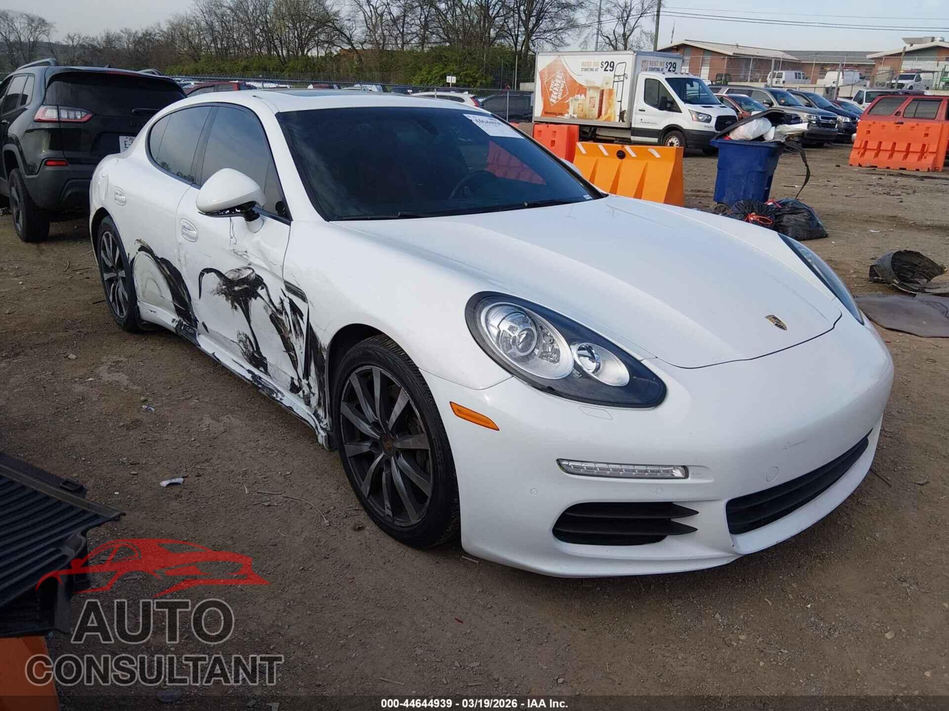 PORSCHE PANAMERA 2015 - WP0AA2A72FL005197