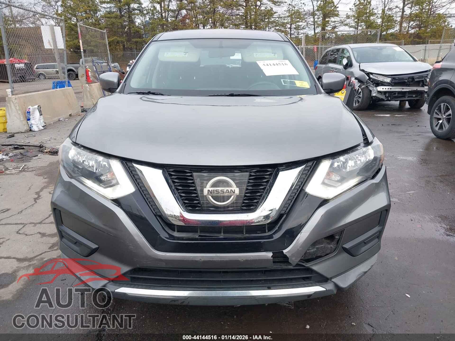 NISSAN ROGUE 2017 - KNMAT2MV7HP584350
