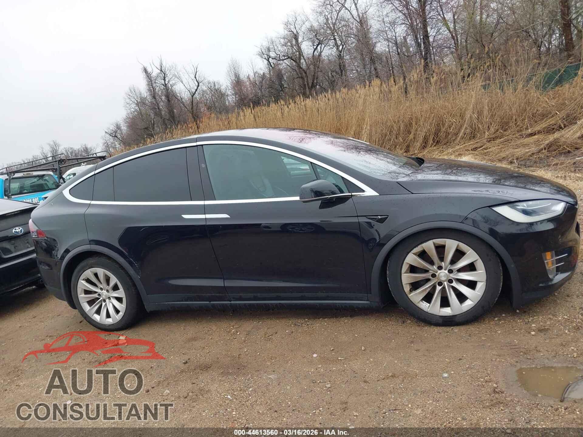 TESLA MODEL X 2016 - 5YJXCDE20GF030909