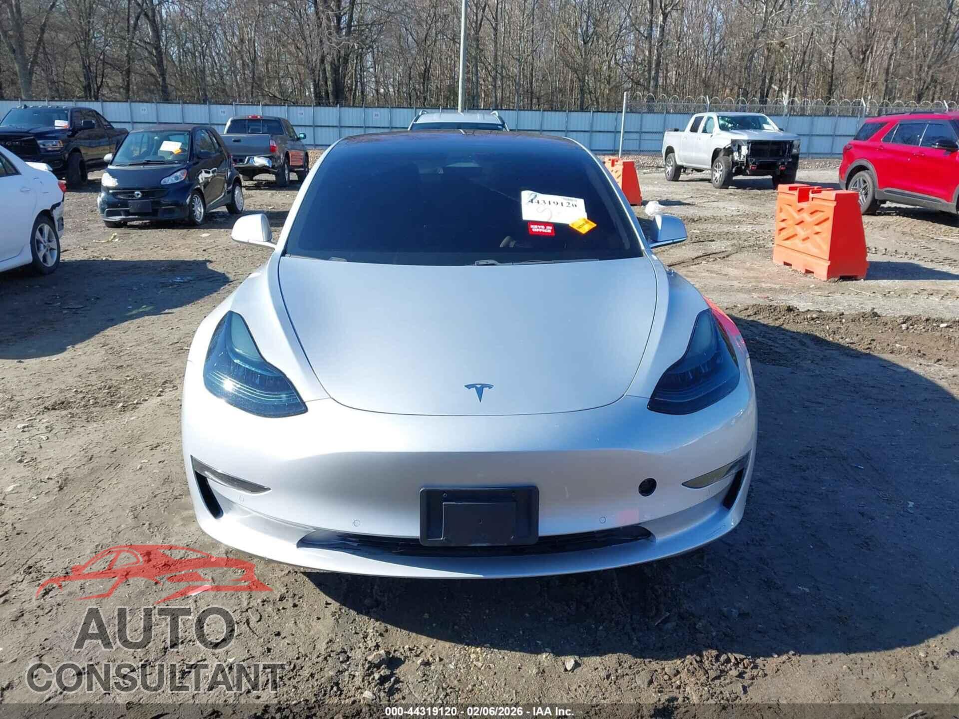 TESLA MODEL 3 2018 - 5YJ3E1EA1JF024252