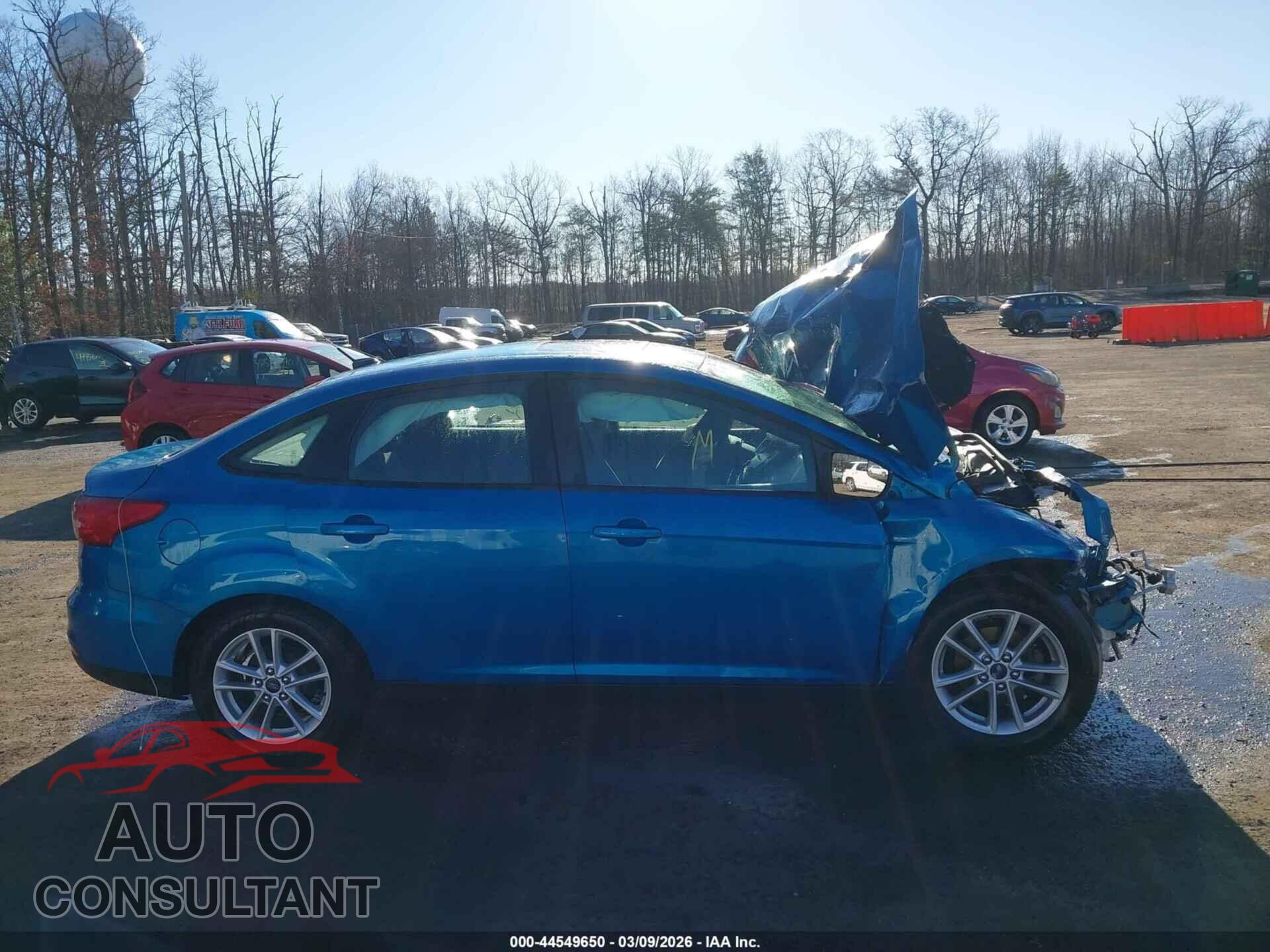 FORD FOCUS 2015 - 1FADP3F25FL291745