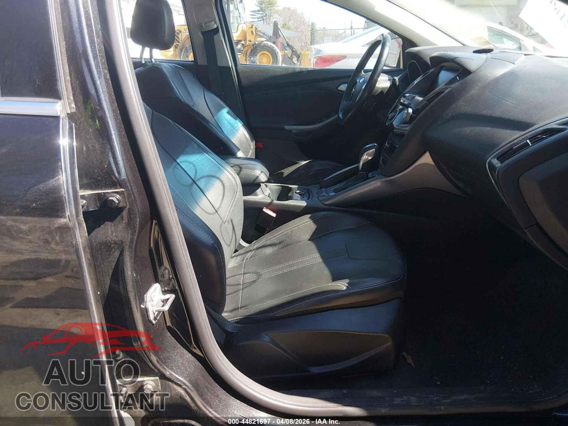 FORD FOCUS 2012 - 1FAHP3N27CL384281