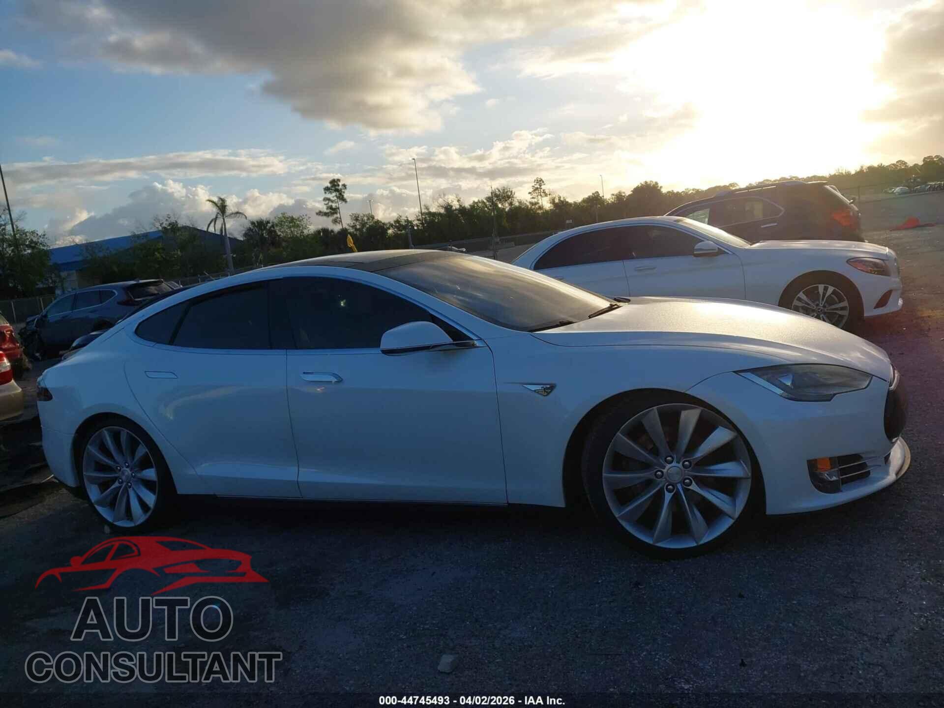 TESLA MODEL S 2012 - 5YJSA1CP9CFP01940