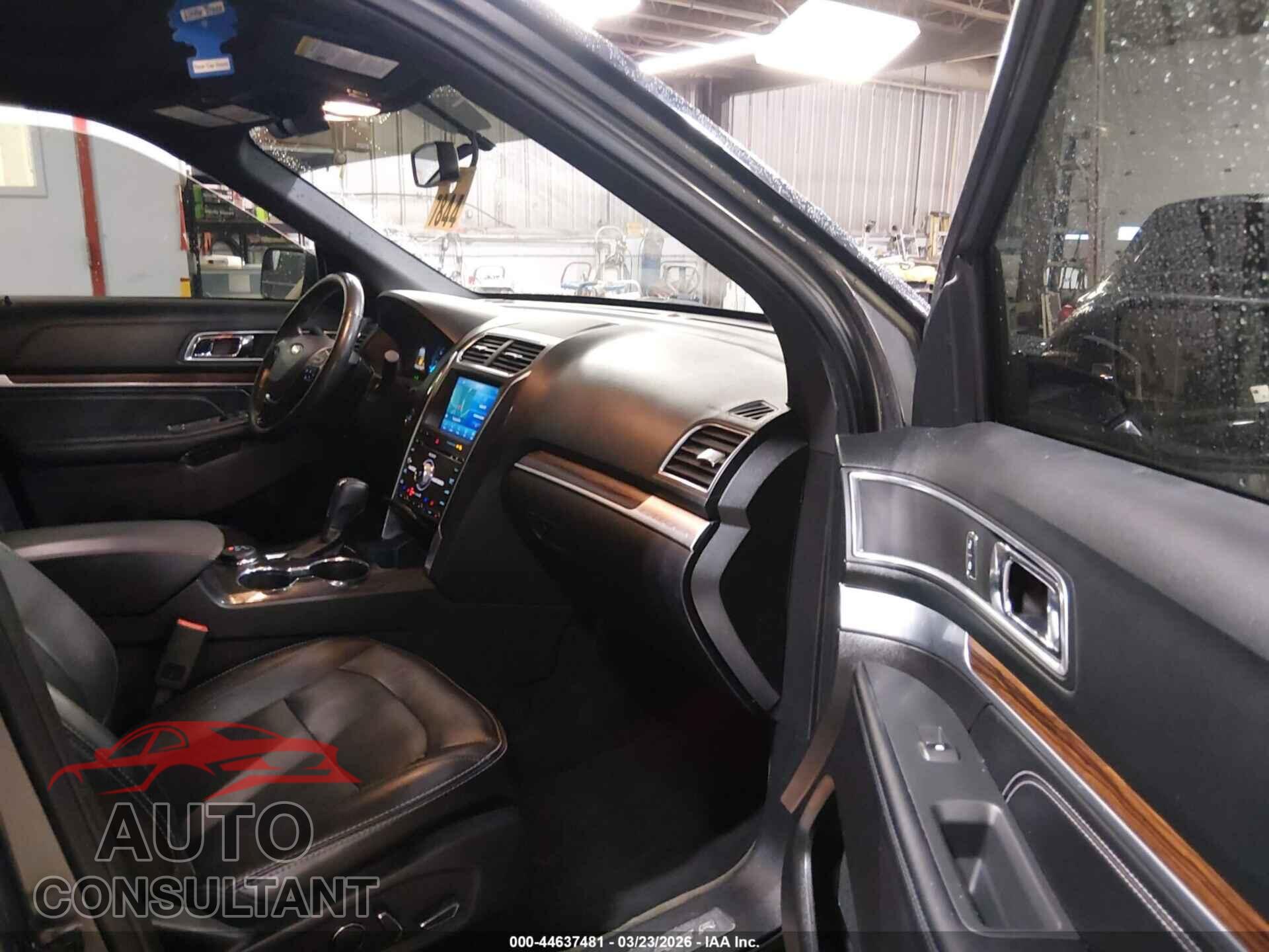 FORD EXPLORER 2017 - 1FM5K8F8XHGC92069