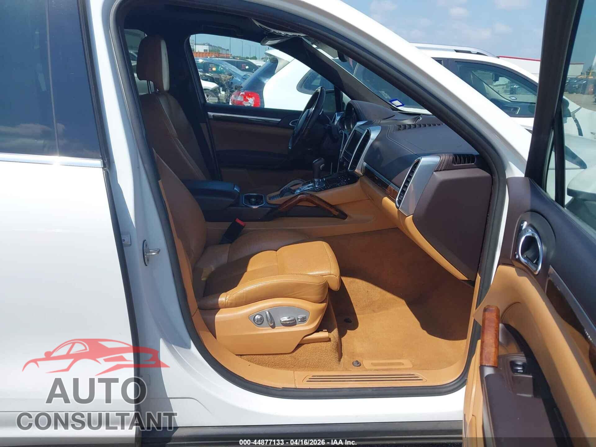 PORSCHE CAYENNE 2012 - WP1AA2A25CLA09629