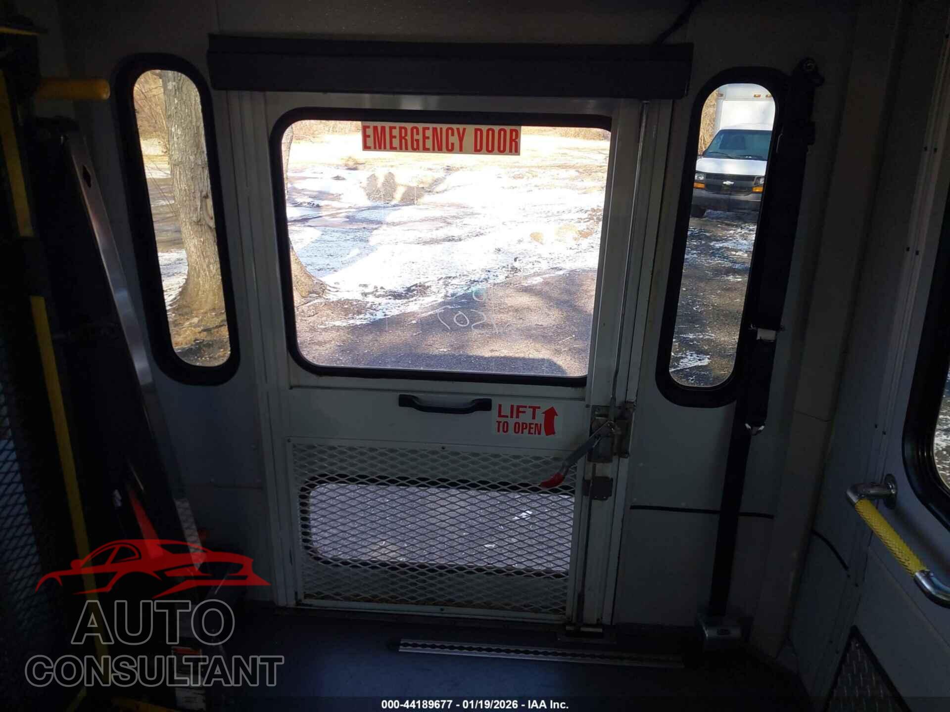 FORD E-350 CUTAWAY 2017 - 1FDEE3FS4HDC41593