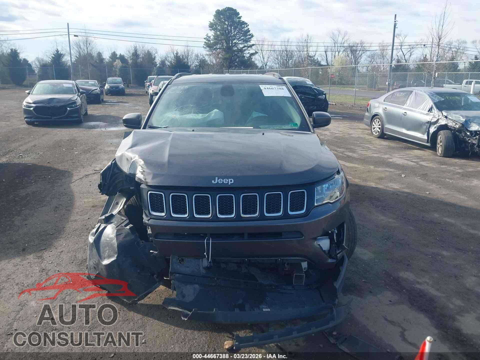 JEEP COMPASS 2018 - 3C4NJDBB7JT150300