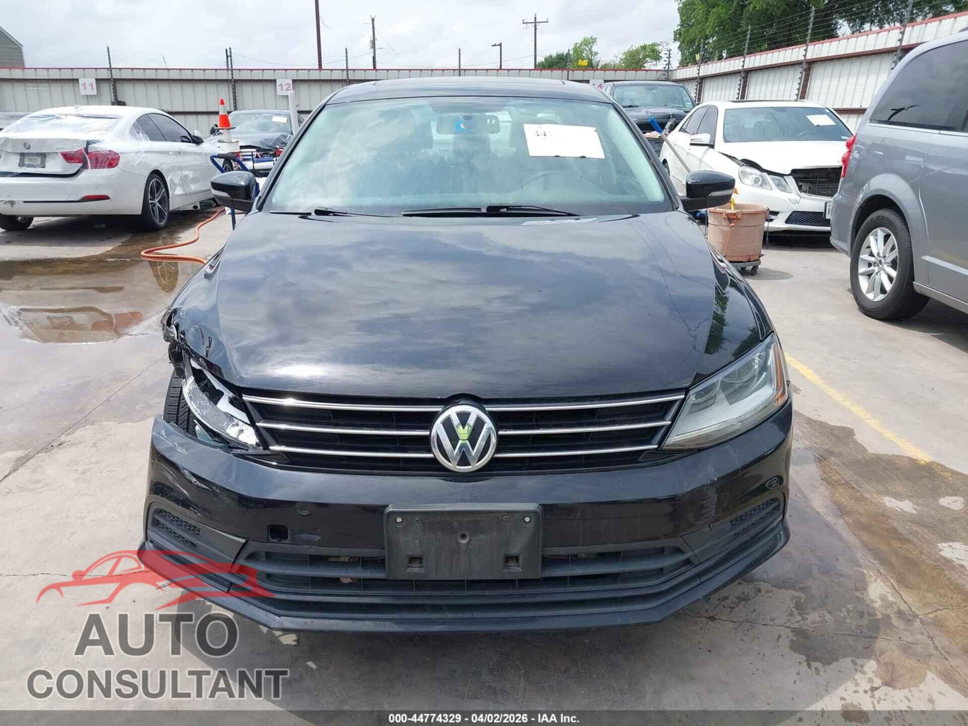 VOLKSWAGEN JETTA 2017 - 3VWDB7AJ4HM315319