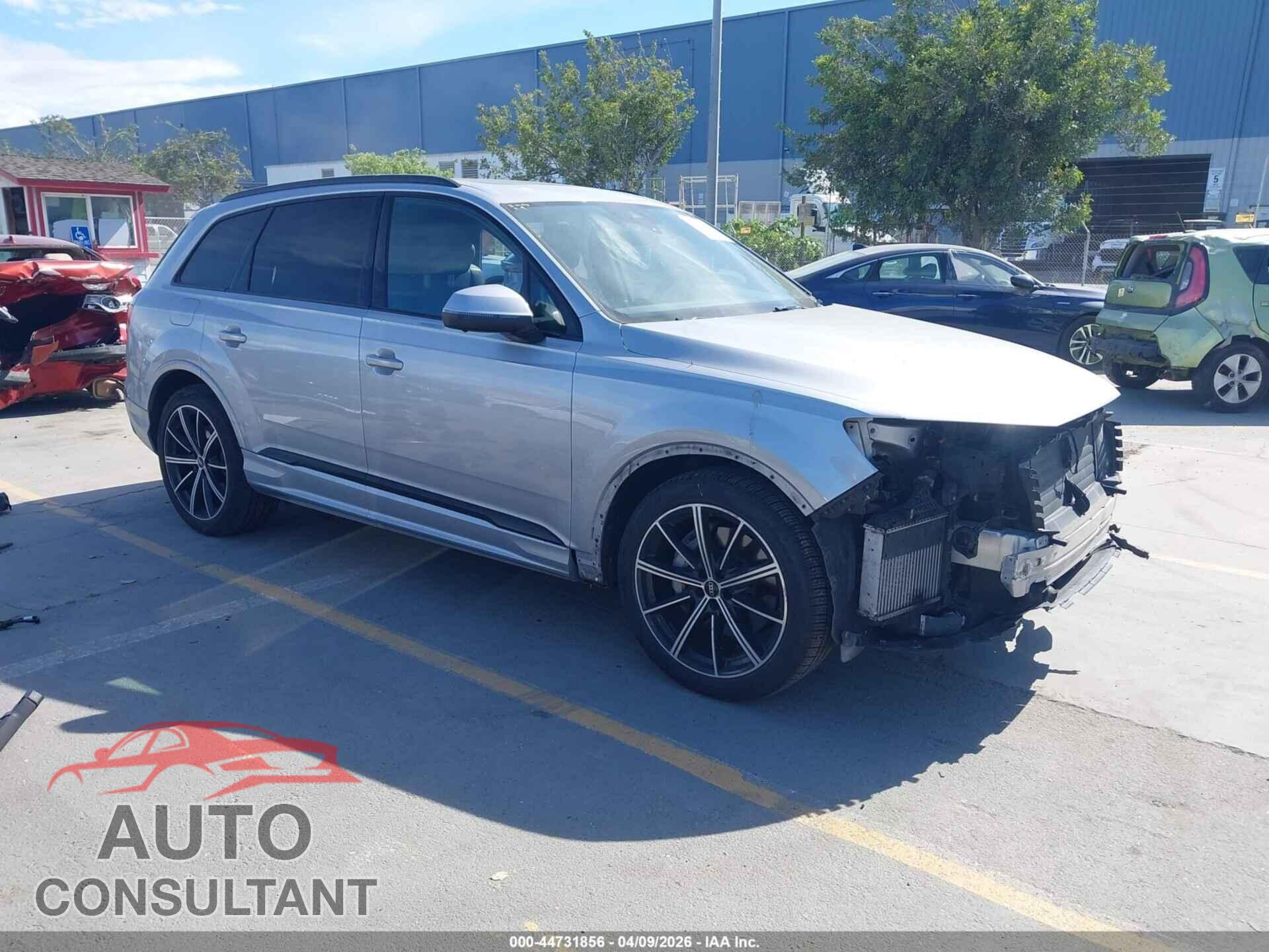 AUDI Q7 2021 - WA1LXAF77MD013629