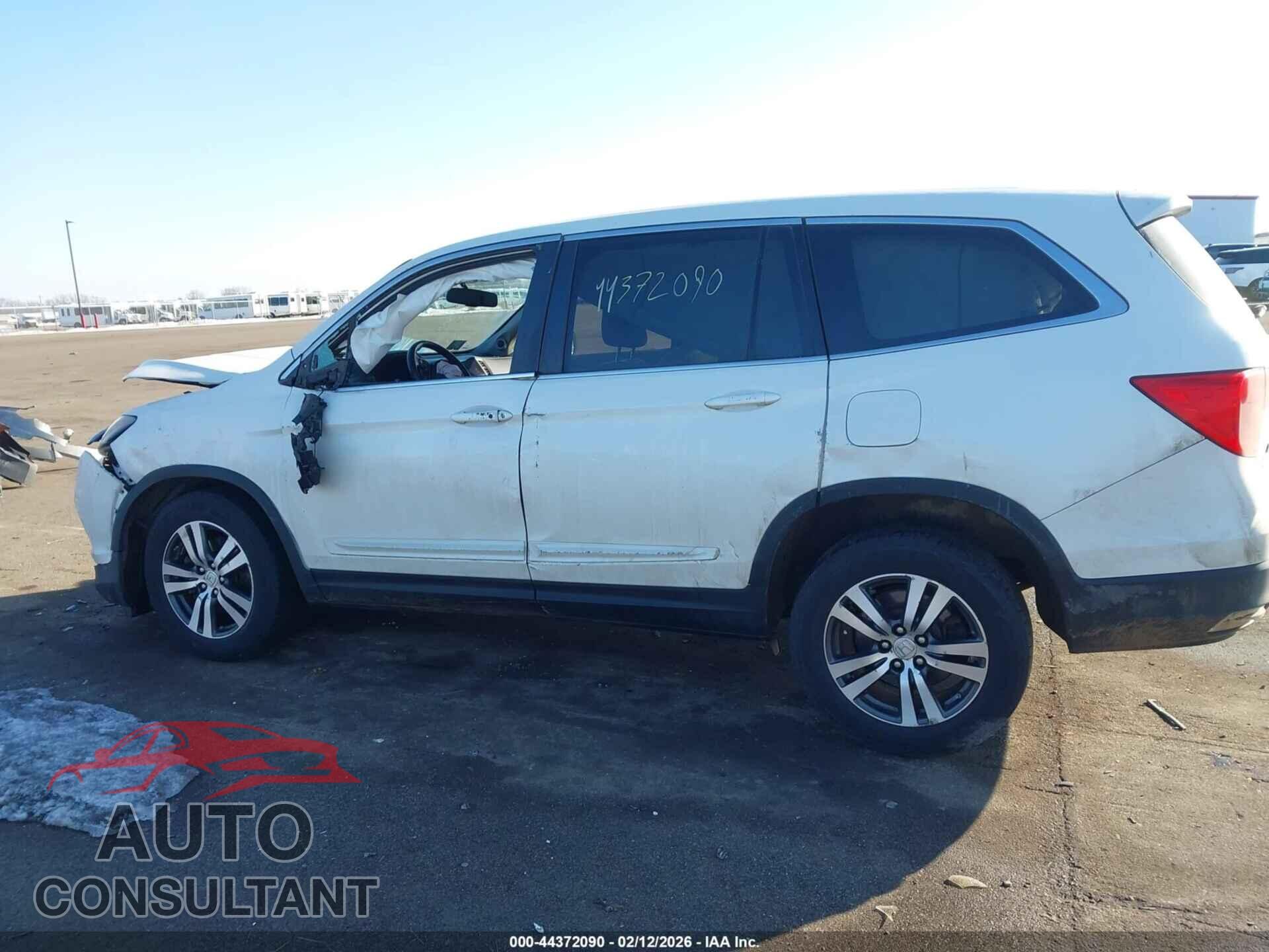 HONDA PILOT 2018 - 5FNYF6H59JB036132