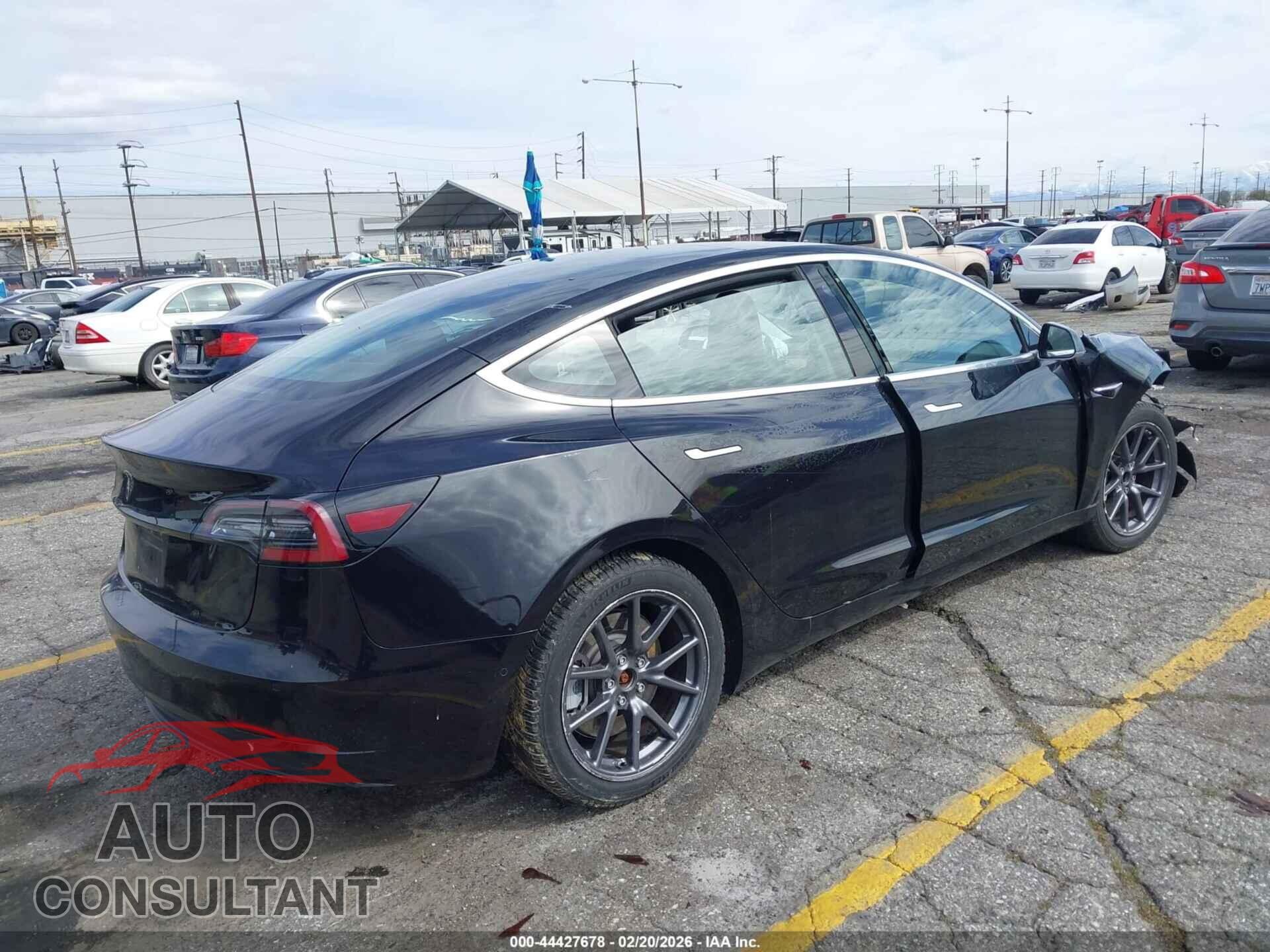 TESLA MODEL 3 2018 - 5YJ3E1EA5JF089198