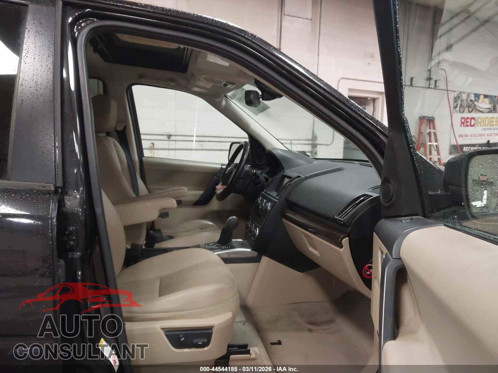 LAND ROVER LR2 2013 - SALFR2BG8DH334623