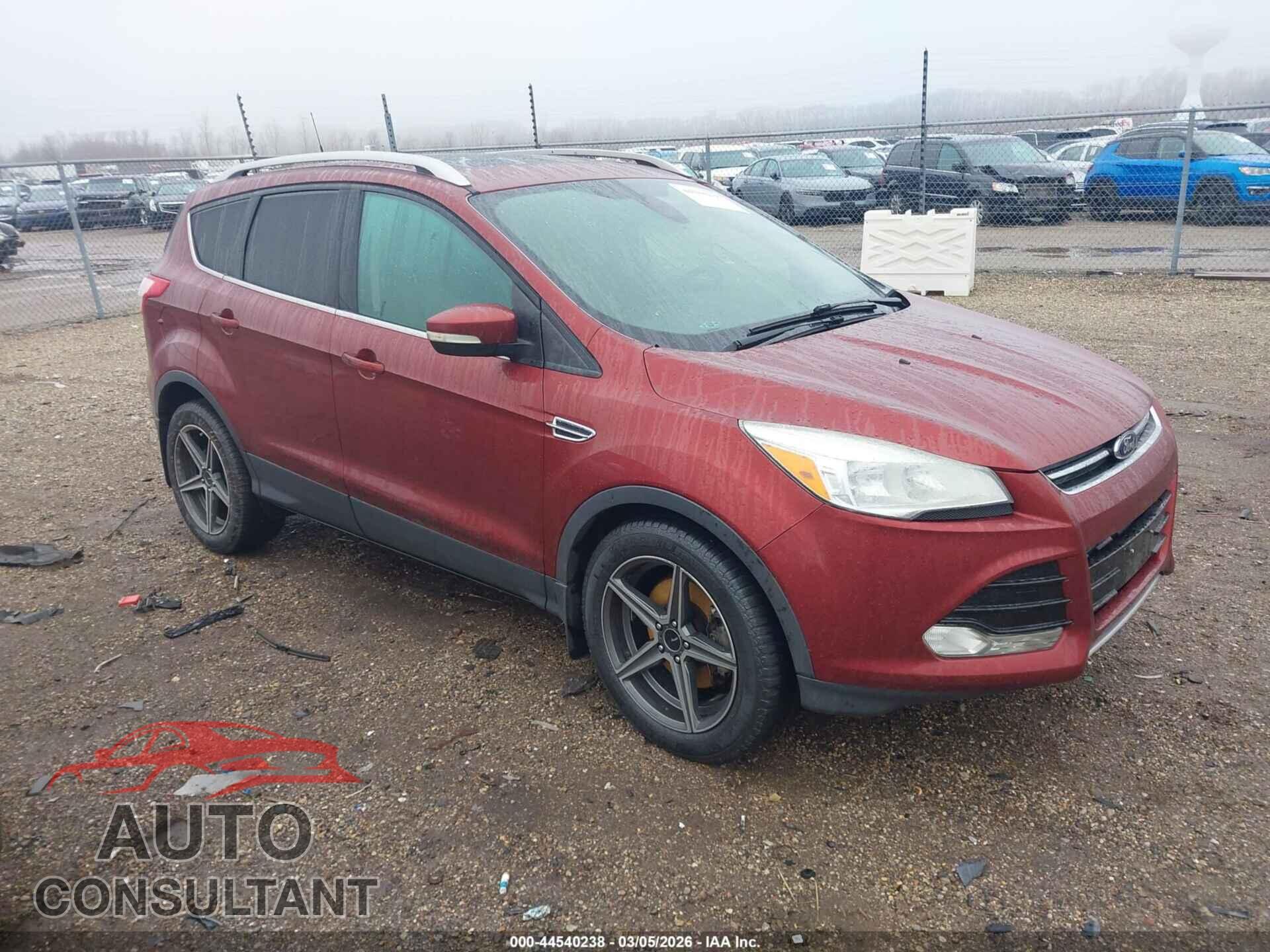 FORD ESCAPE 2014 - 1FMCU0J90EUB94572