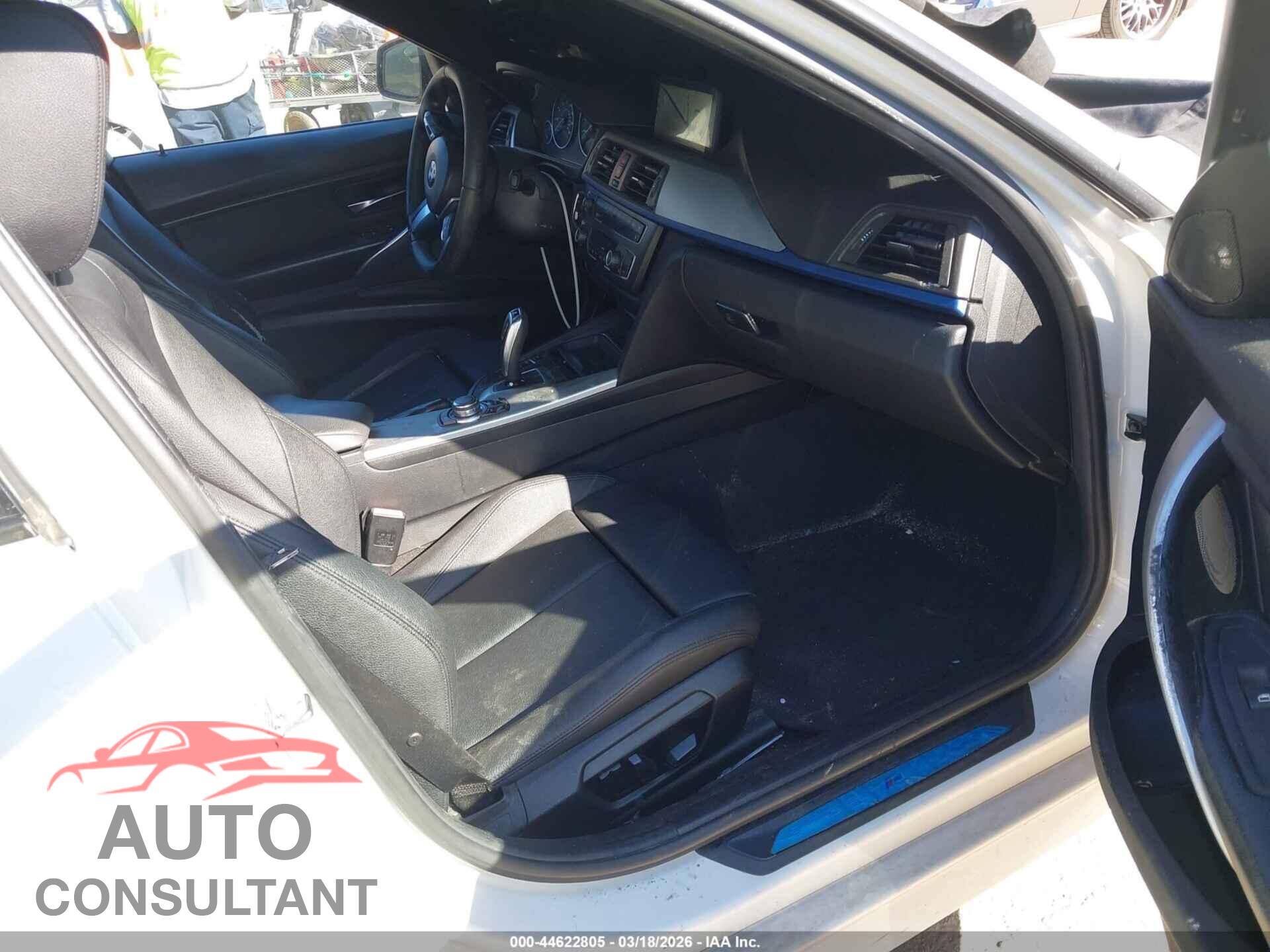 BMW 328I 2013 - WBA3C1C56DF444310