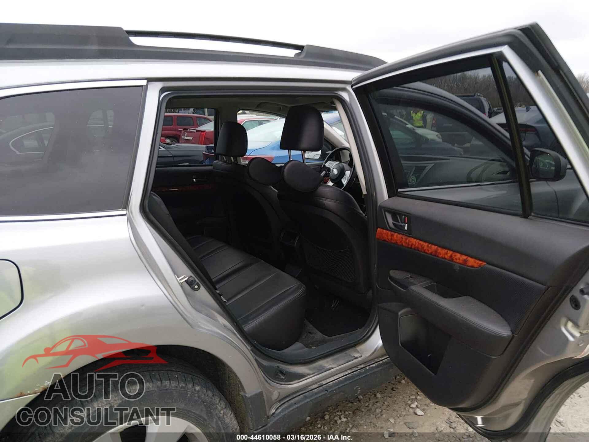 SUBARU OUTBACK 2011 - 4S4BRBKC2B3381056