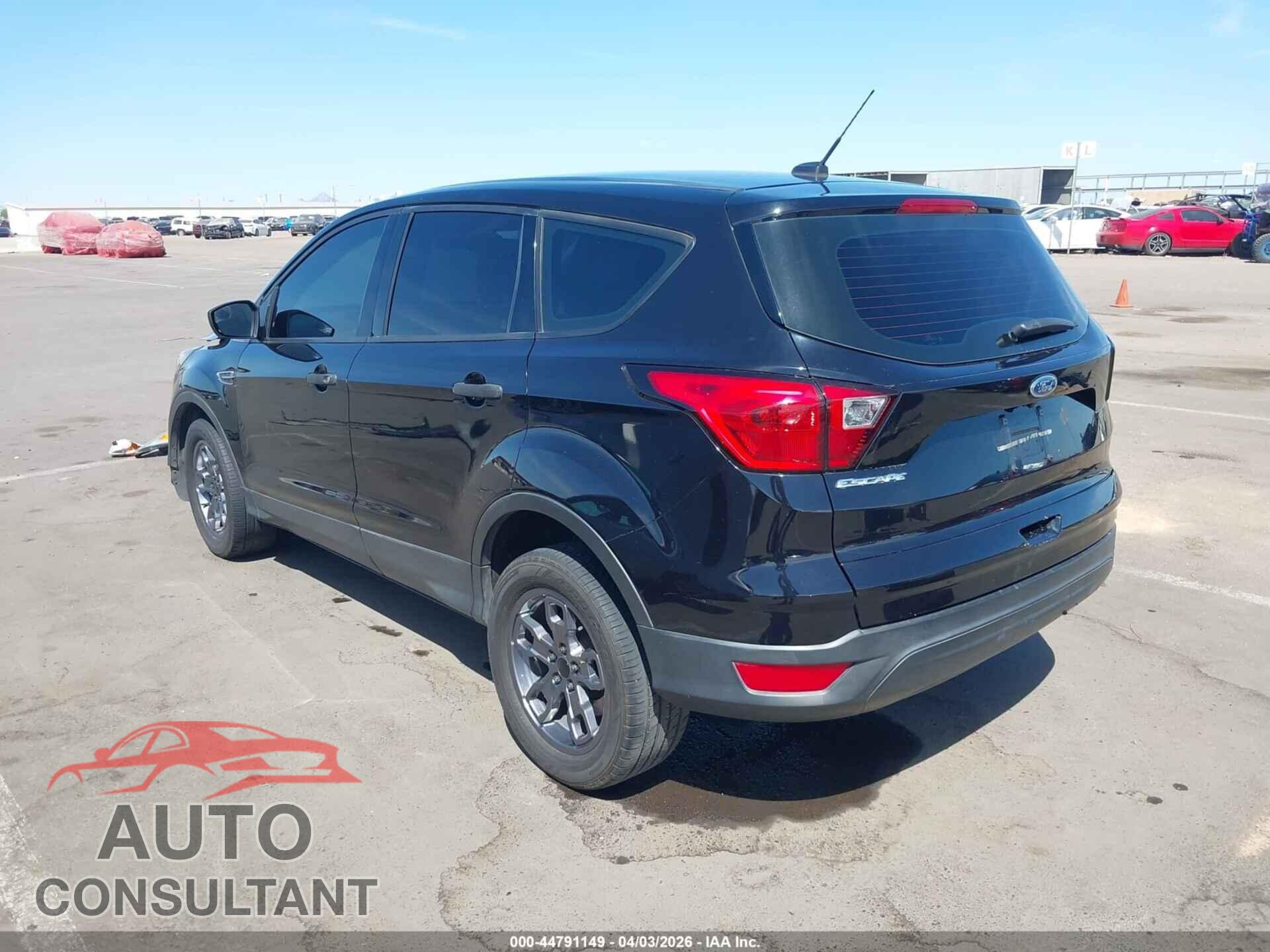 FORD ESCAPE 2019 - 1FMCU0F79KUC28091