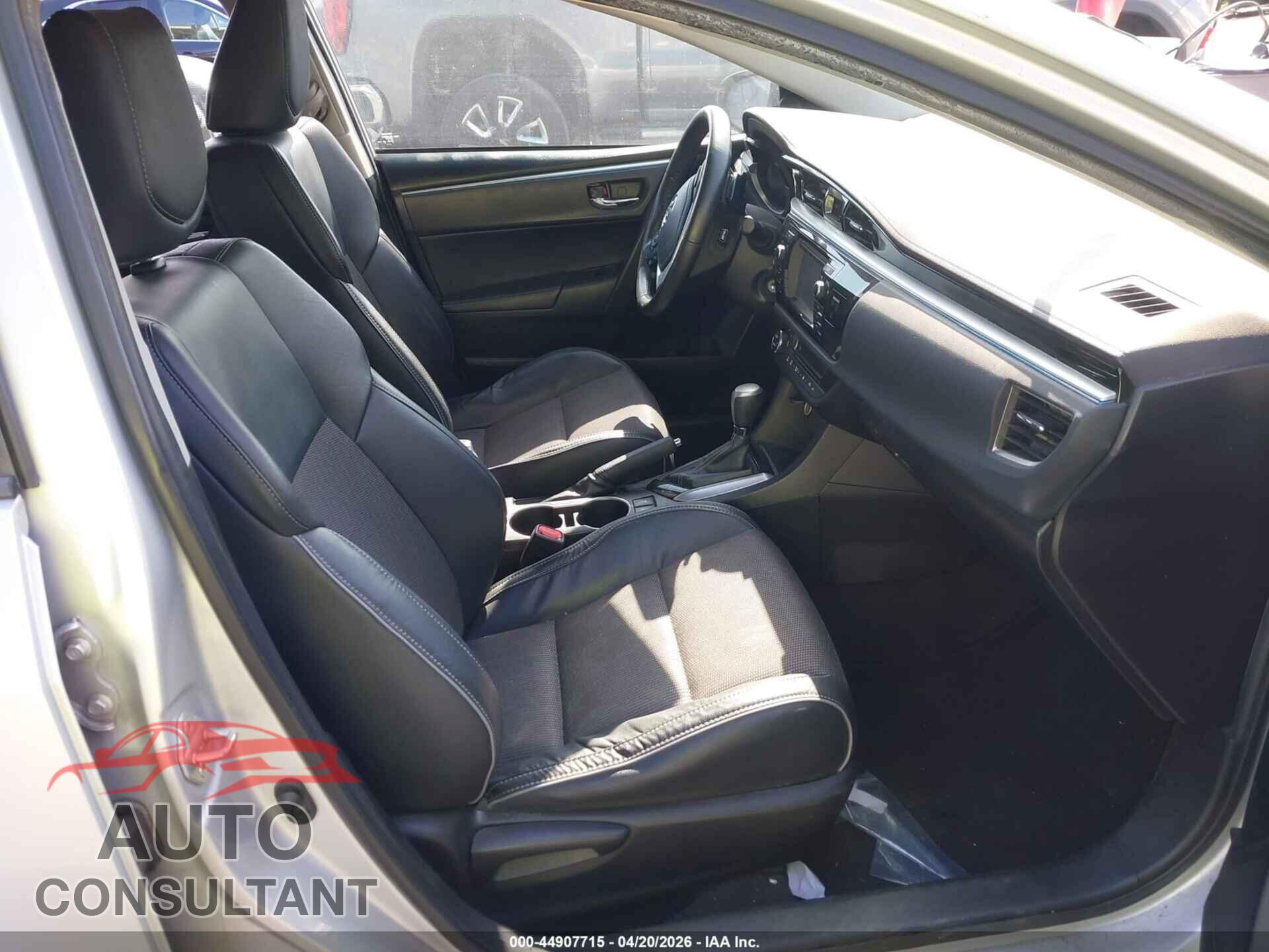 TOYOTA COROLLA 2015 - 5YFBURHE4FP213355