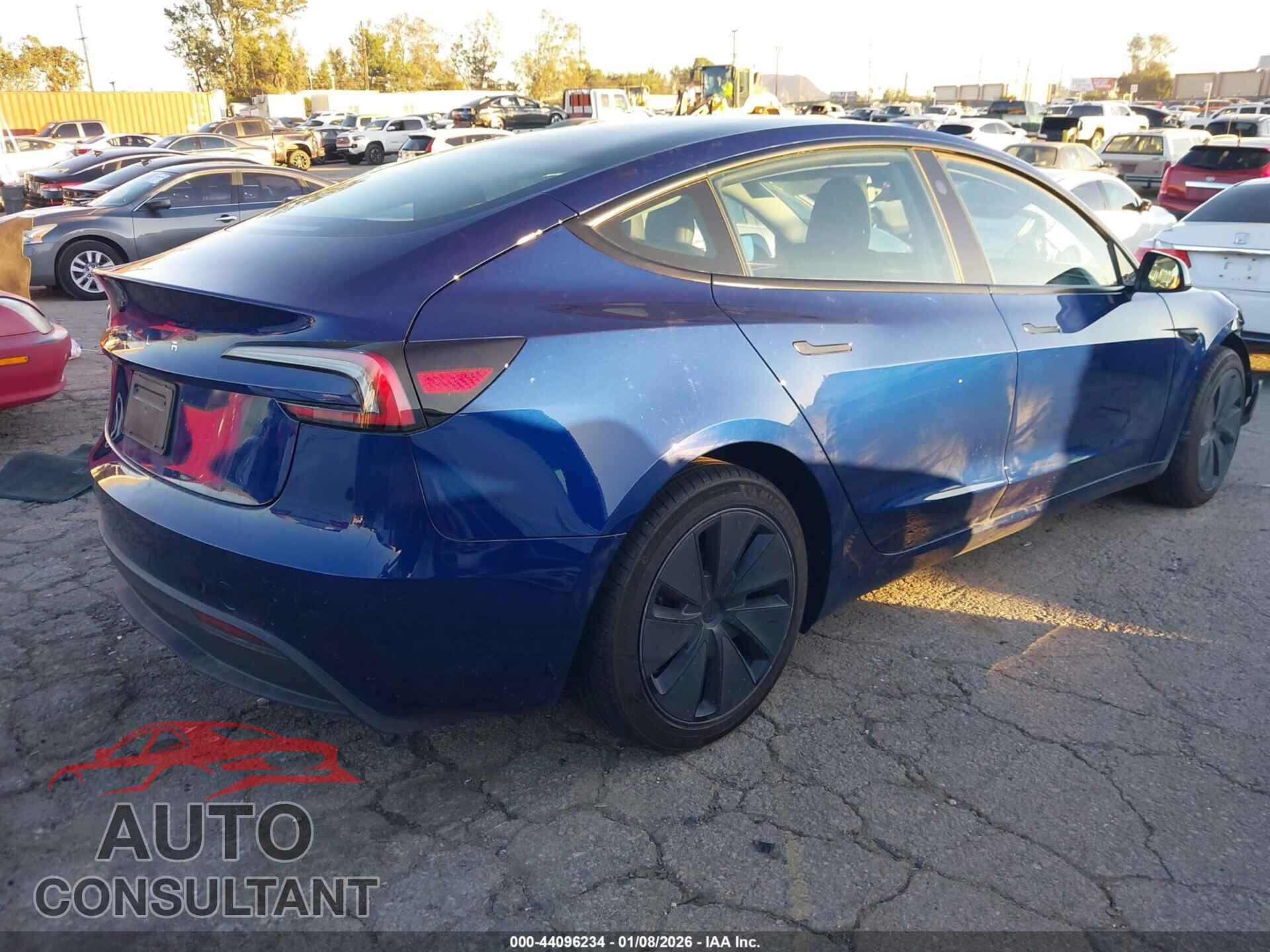 TESLA MODEL 3 2024 - 5YJ3E1EA0RF847525