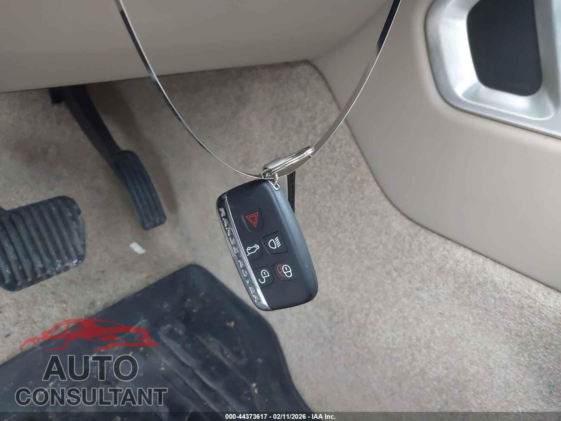 LAND ROVER RANGE ROVER 2017 - SALGS2FVXHA353593