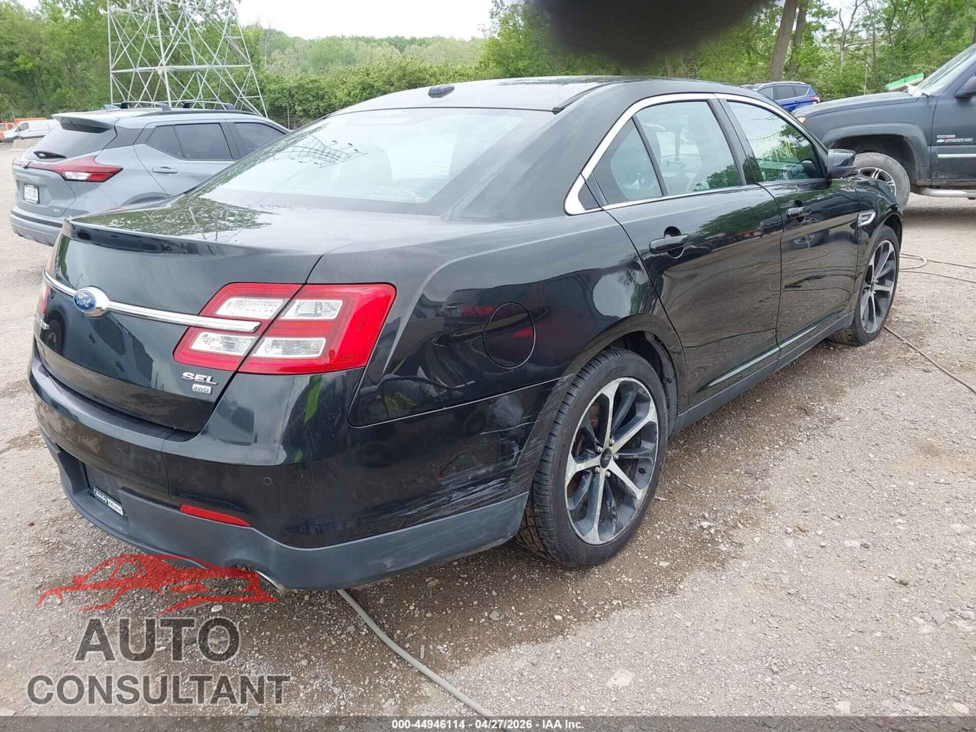 FORD TAURUS 2015 - 1FAHP2H81FG176565