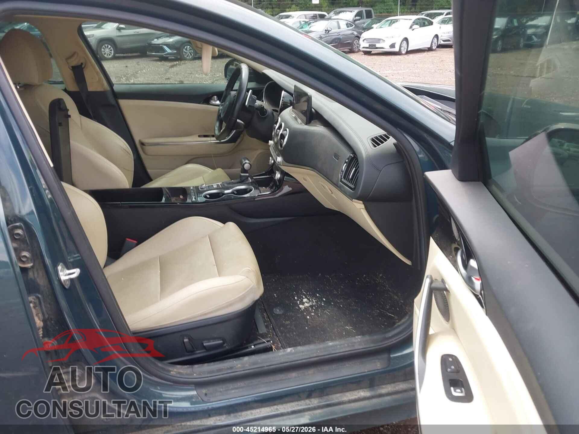 KIA STINGER 2023 - KNAE35LD5P6123001