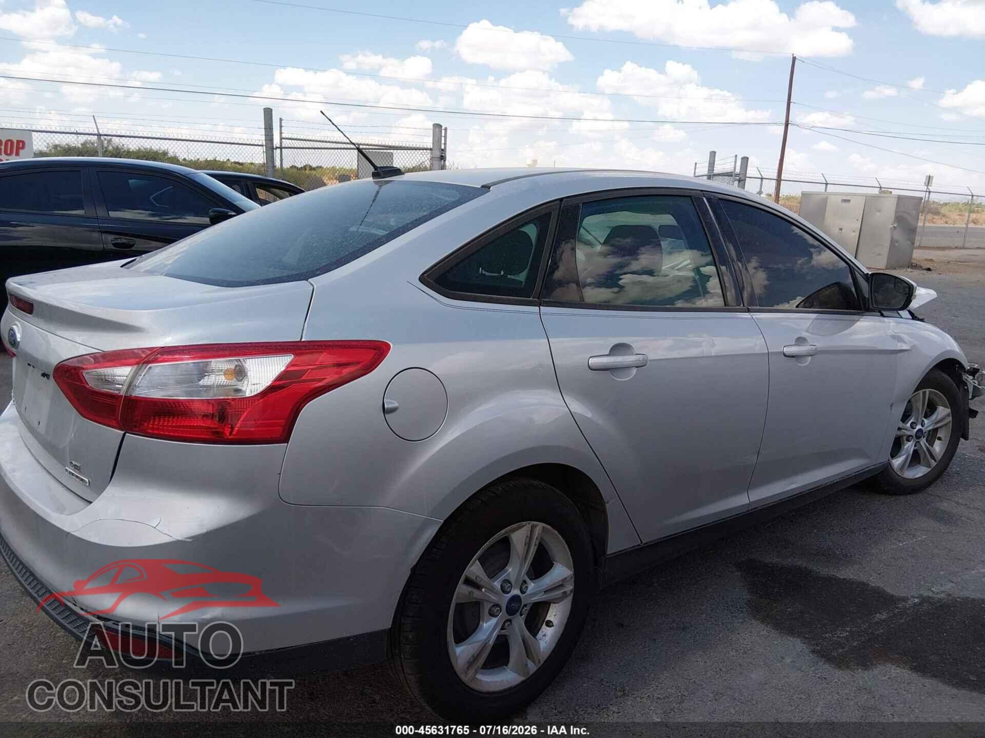 FORD FOCUS 2014 - 1FADP3F2XEL330277
