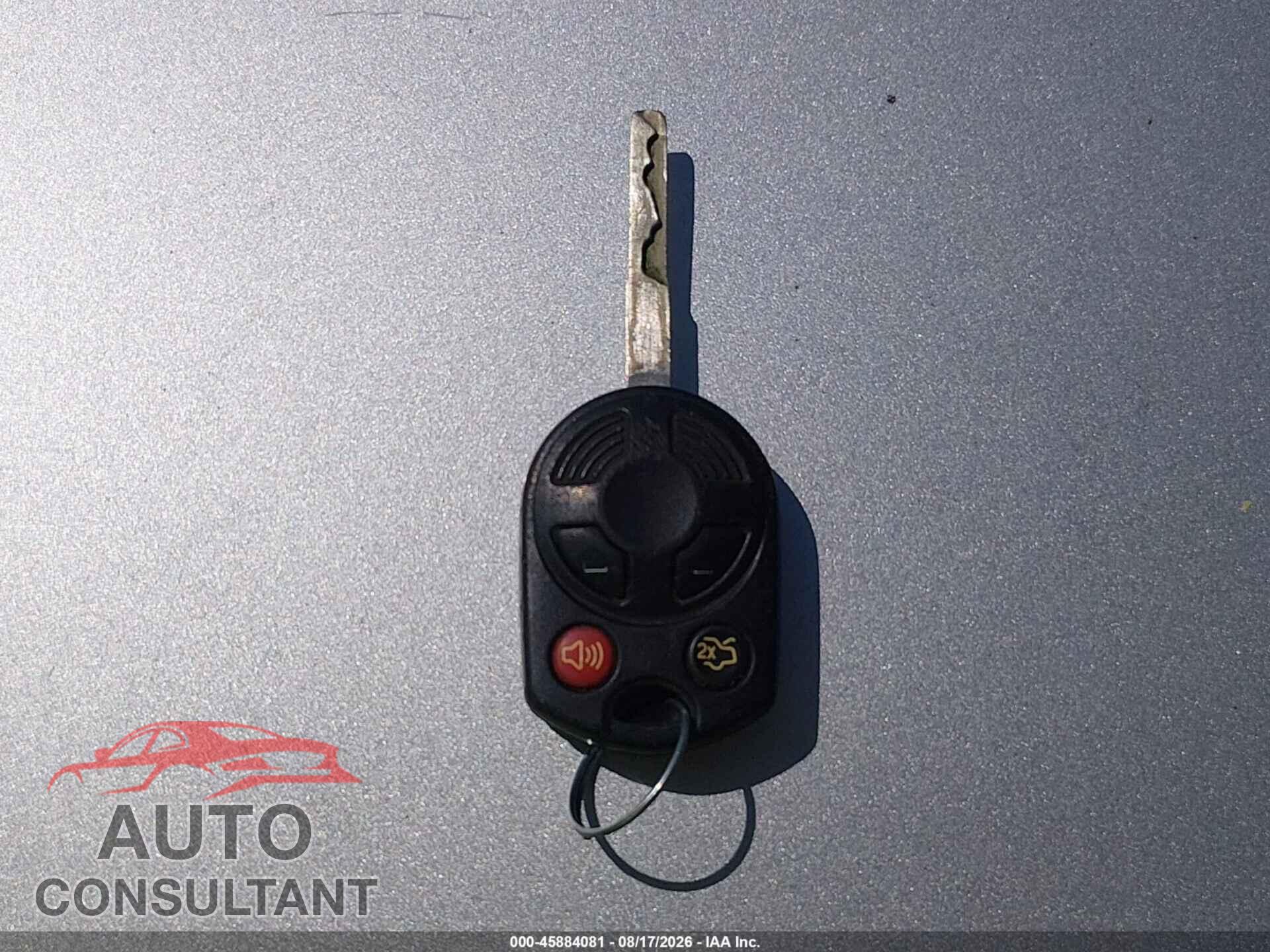 FORD FOCUS 2018 - 1FADP3FE2JL284500